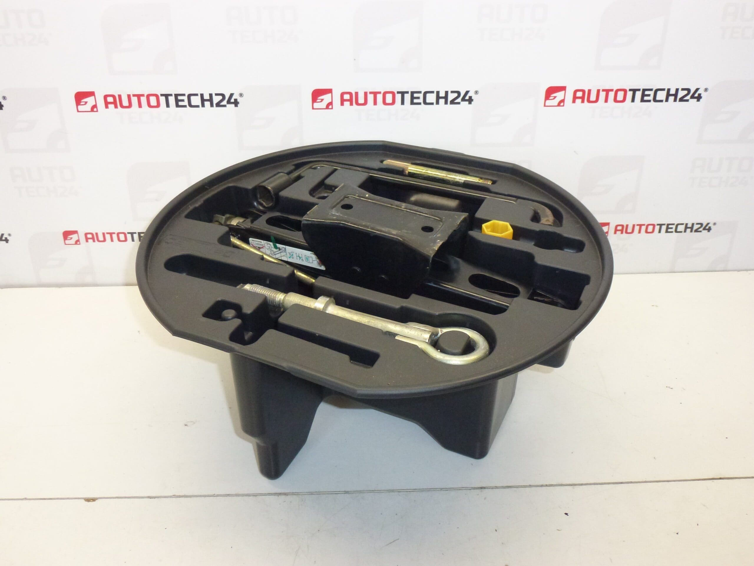 Instrument, pârghie, cheie, inel de remorcare Peugeot 307 673687 672594 671739 674416