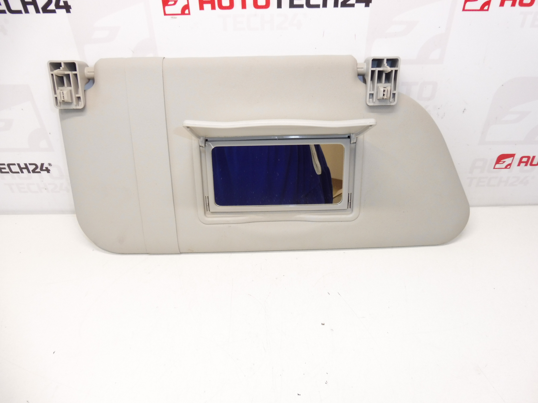 Parasolar pasager Peugeot 1007 8143JN