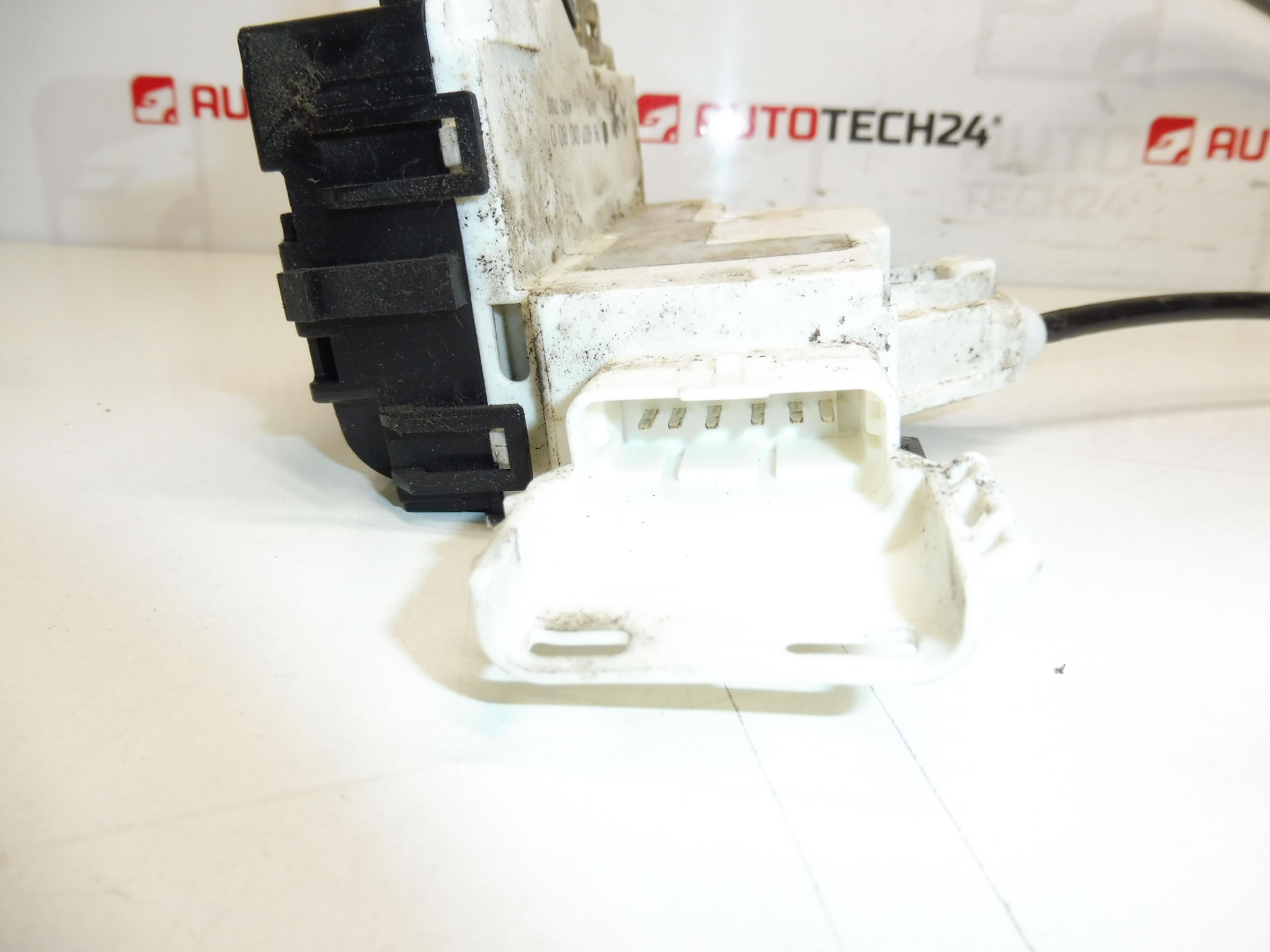 Inchidere usa pasager Peugeot 1007 9646010280 9660701080 9681333880 9136AP