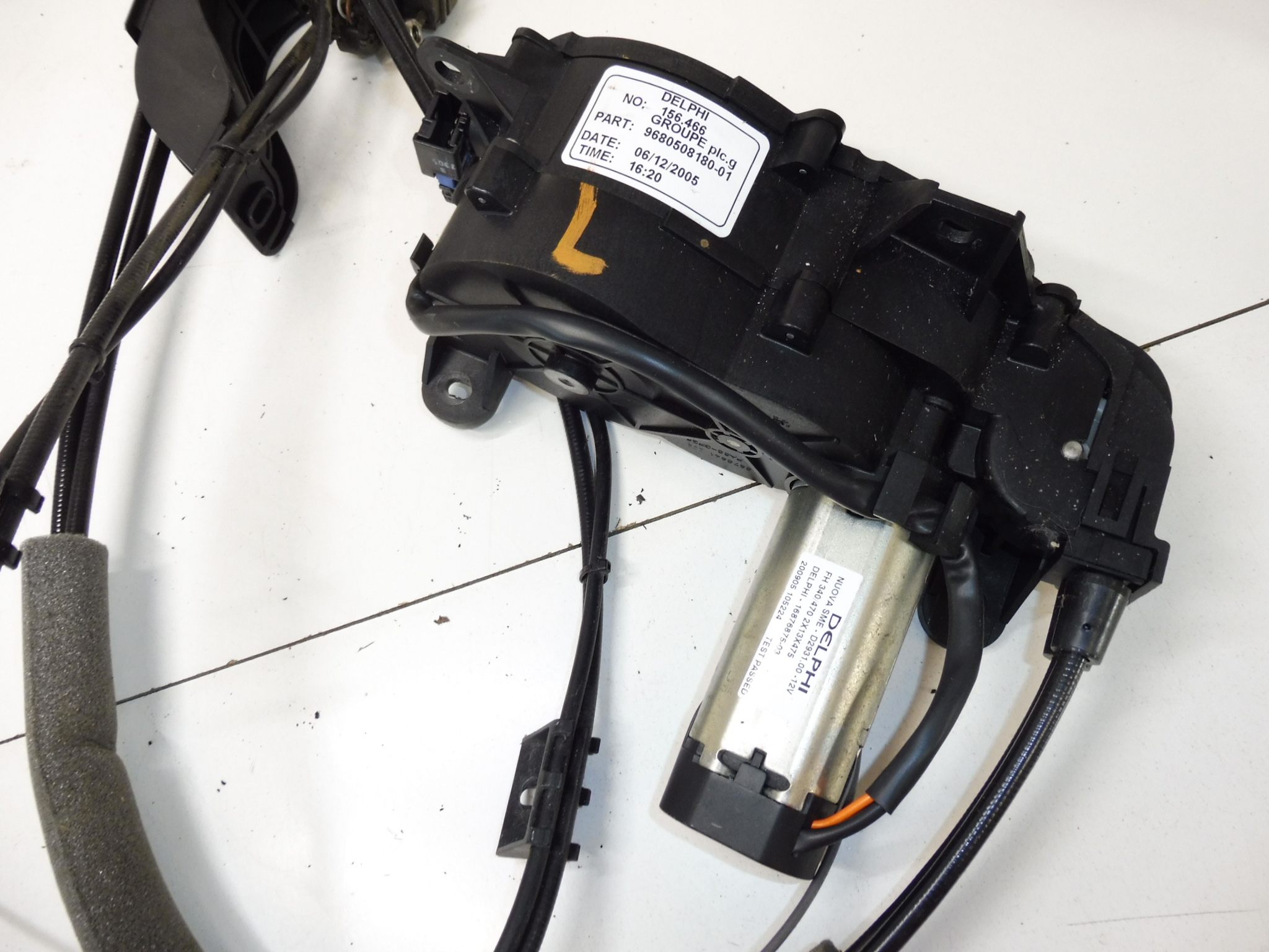 Acționare electrică a șoferului Peugeot 1007 9680508180 9137C1 9137A9