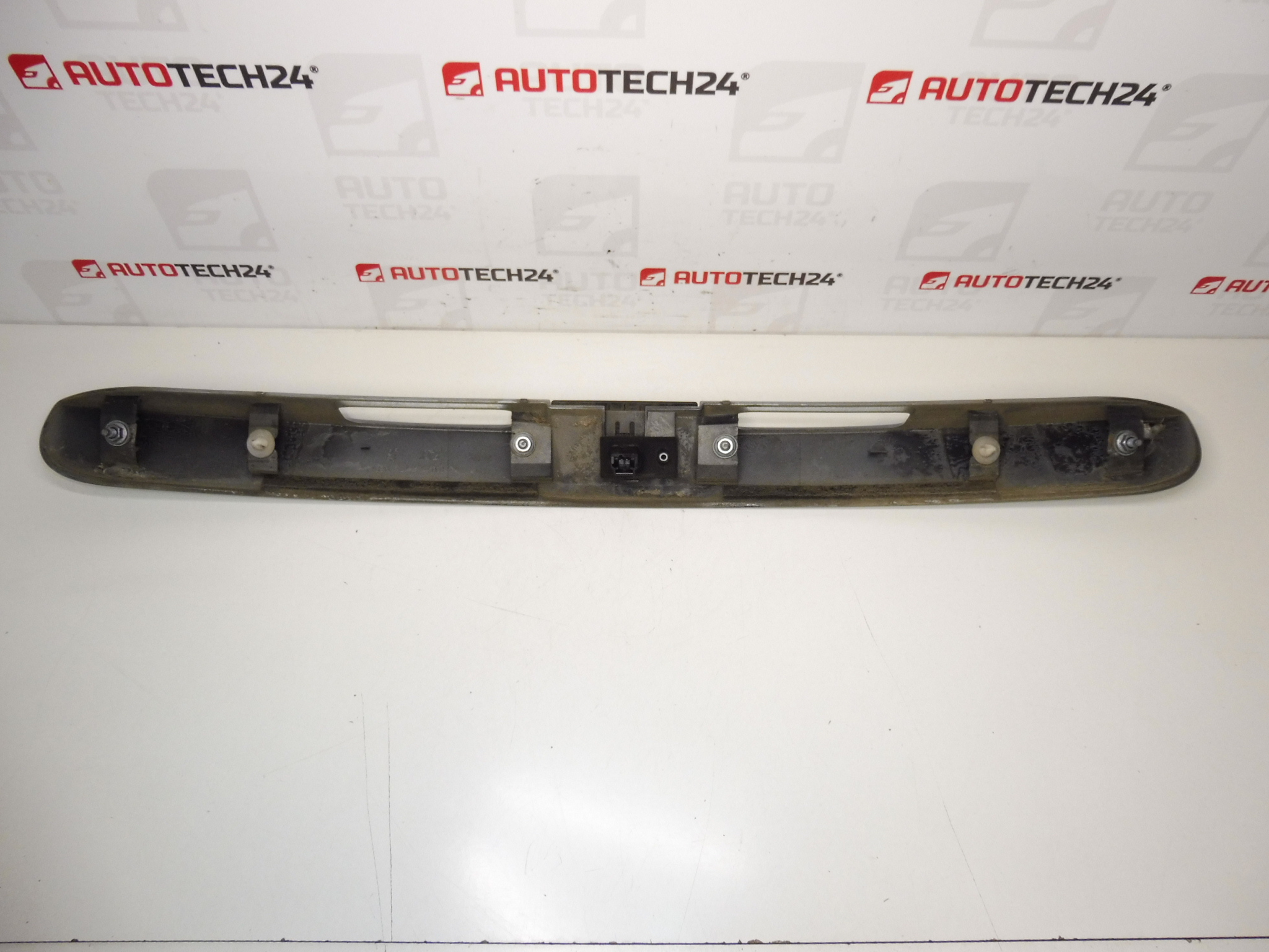 Maner Peugeot 207 hatchback KGZD 8742L0