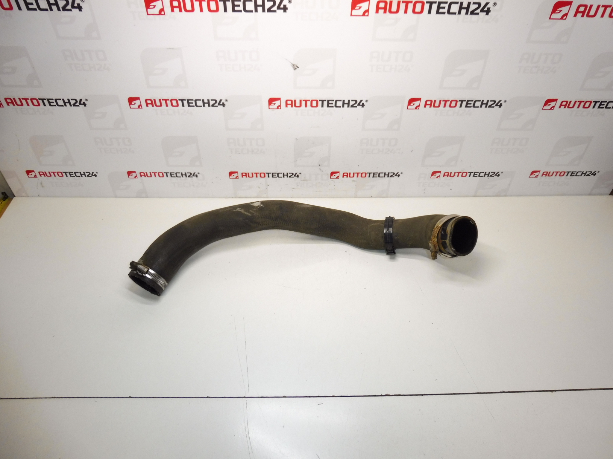 Racord aer 1.5 HDI Citroën Peugeot 9820100680