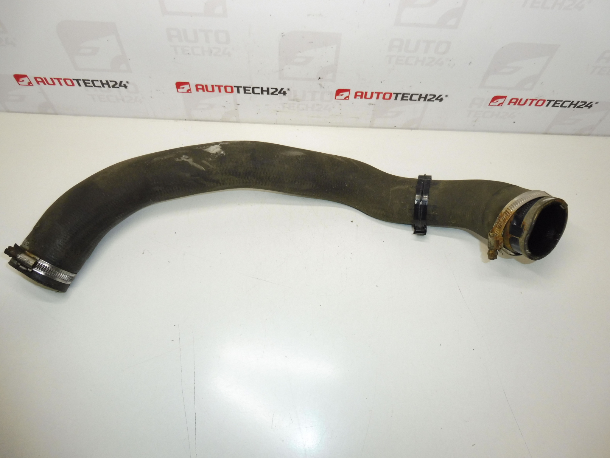 Racord aer 1.5 HDI Citroën Peugeot 9820100680