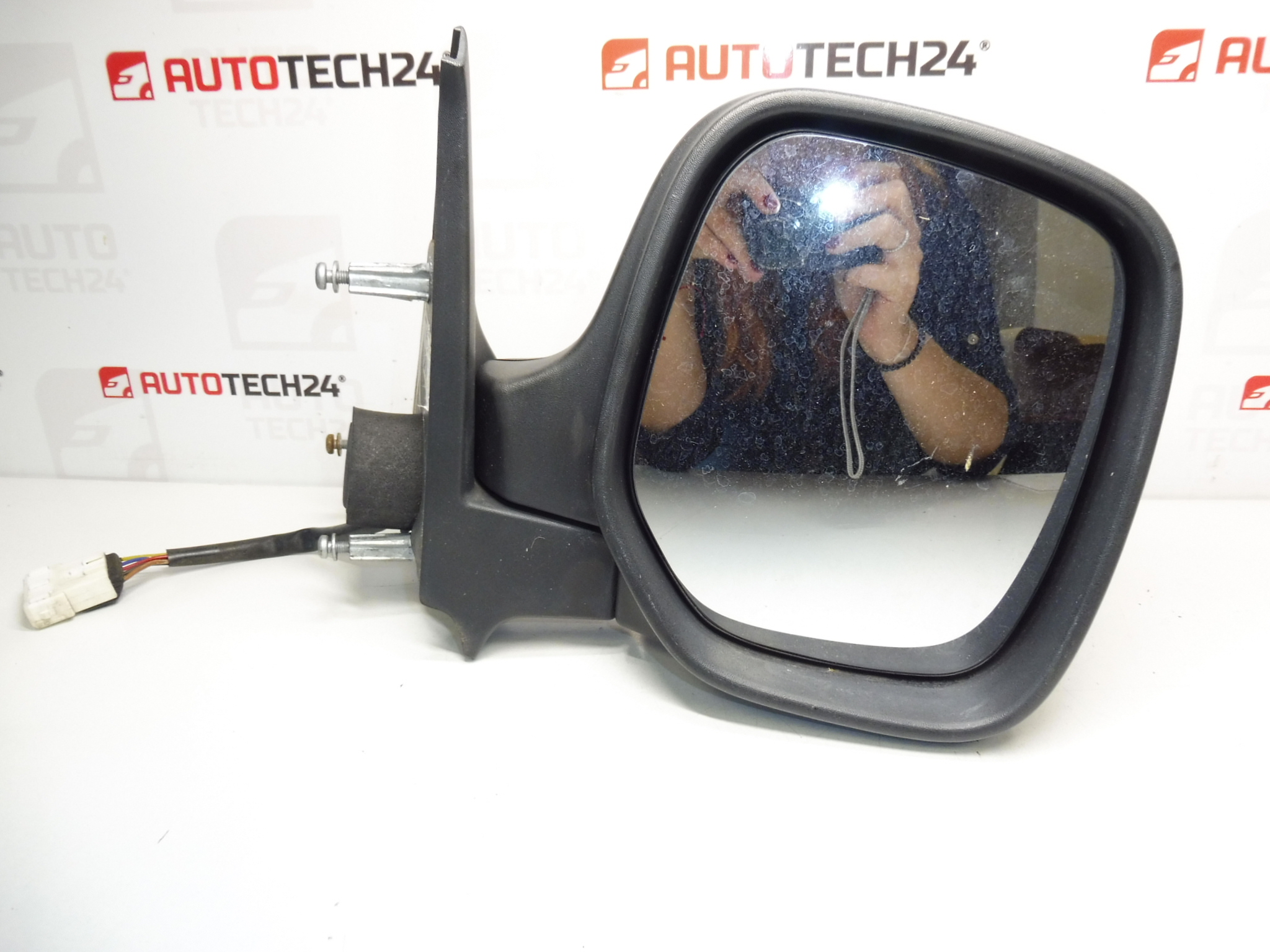 Oglinda electrica dreapta Citroën Berlingo II 8153HS