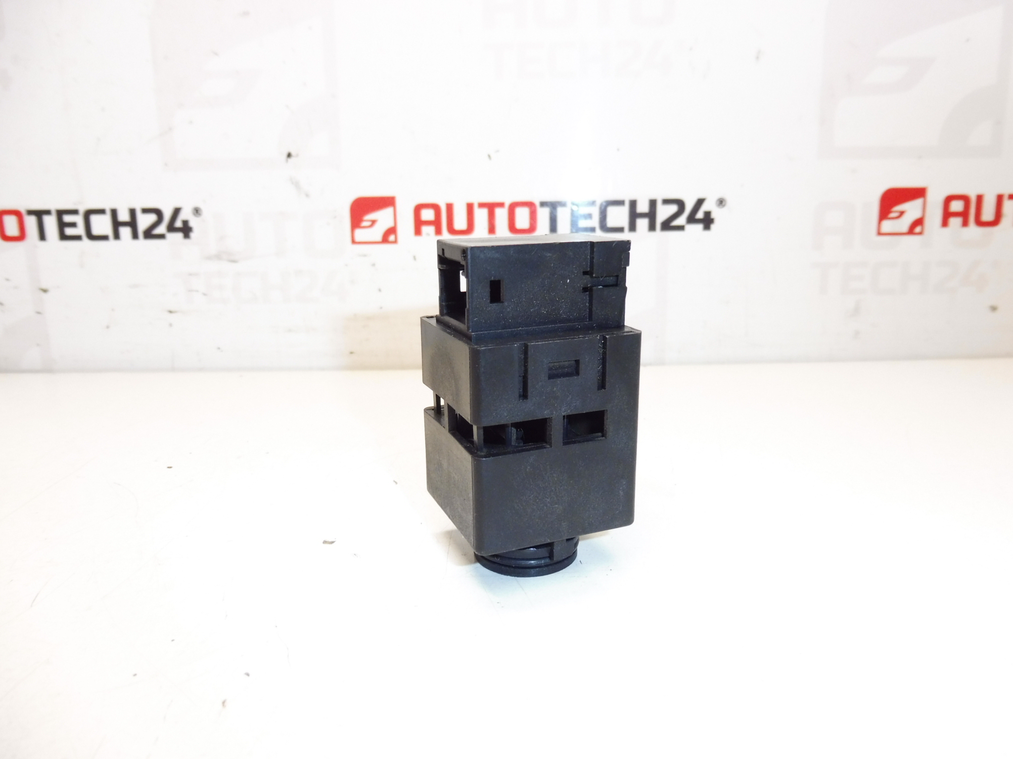 Senzor de temperatura si umiditate Citroën Peugeot 9644113080 6445PK