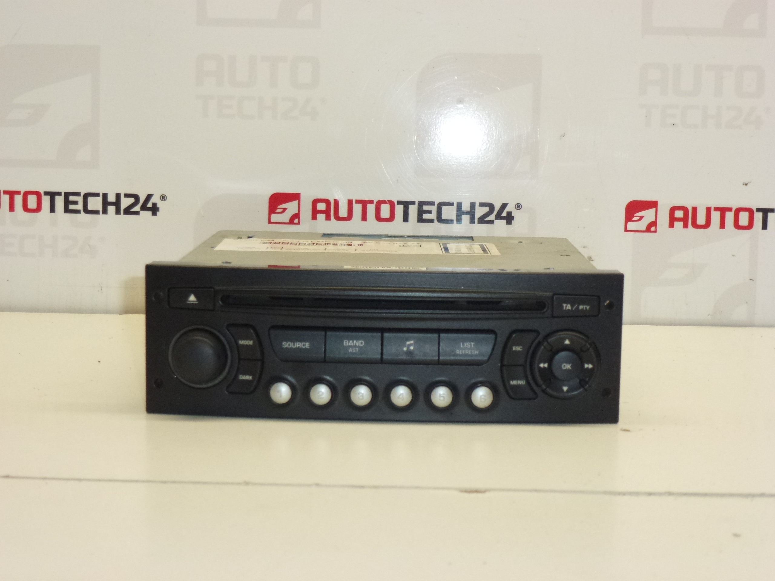 Radio auto cu CD MP3 Citroën Peugeot 9666967777 6579FG