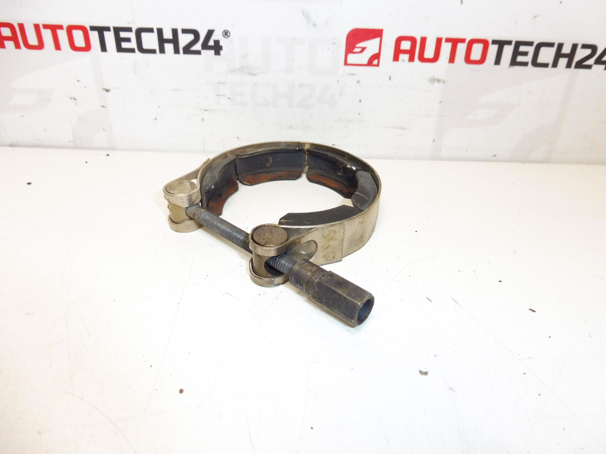 Clip pentru Bi-Turbo Citroën Peugeot GARRETT 2.2 HDI 125KW 037782