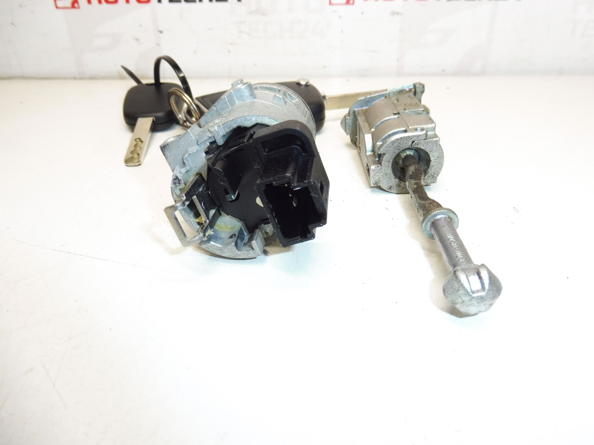 Set broaste si 2 chei Citroën 9801984780 4162PT