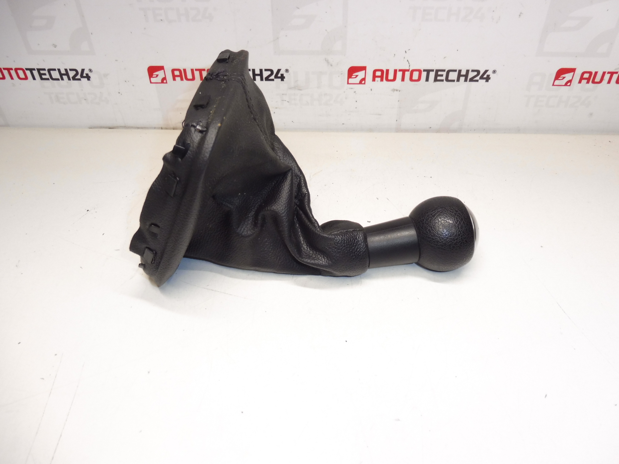 Cap schimbător de viteze cu manșon Citroën C4 II DS4 2403FK 7591SF