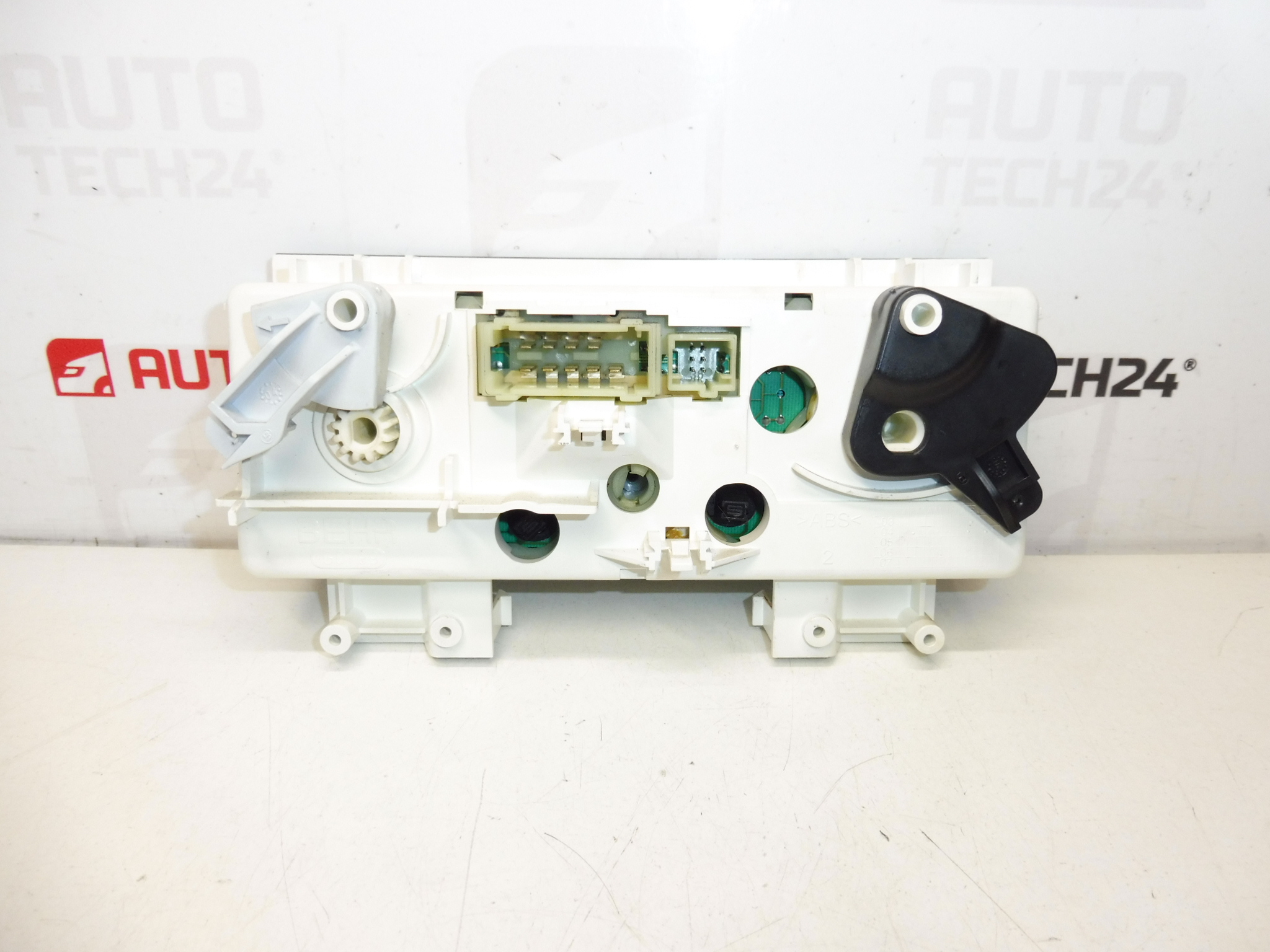 Control aer conditionat Behr B5RF Citroën C4 B9642 6451VK