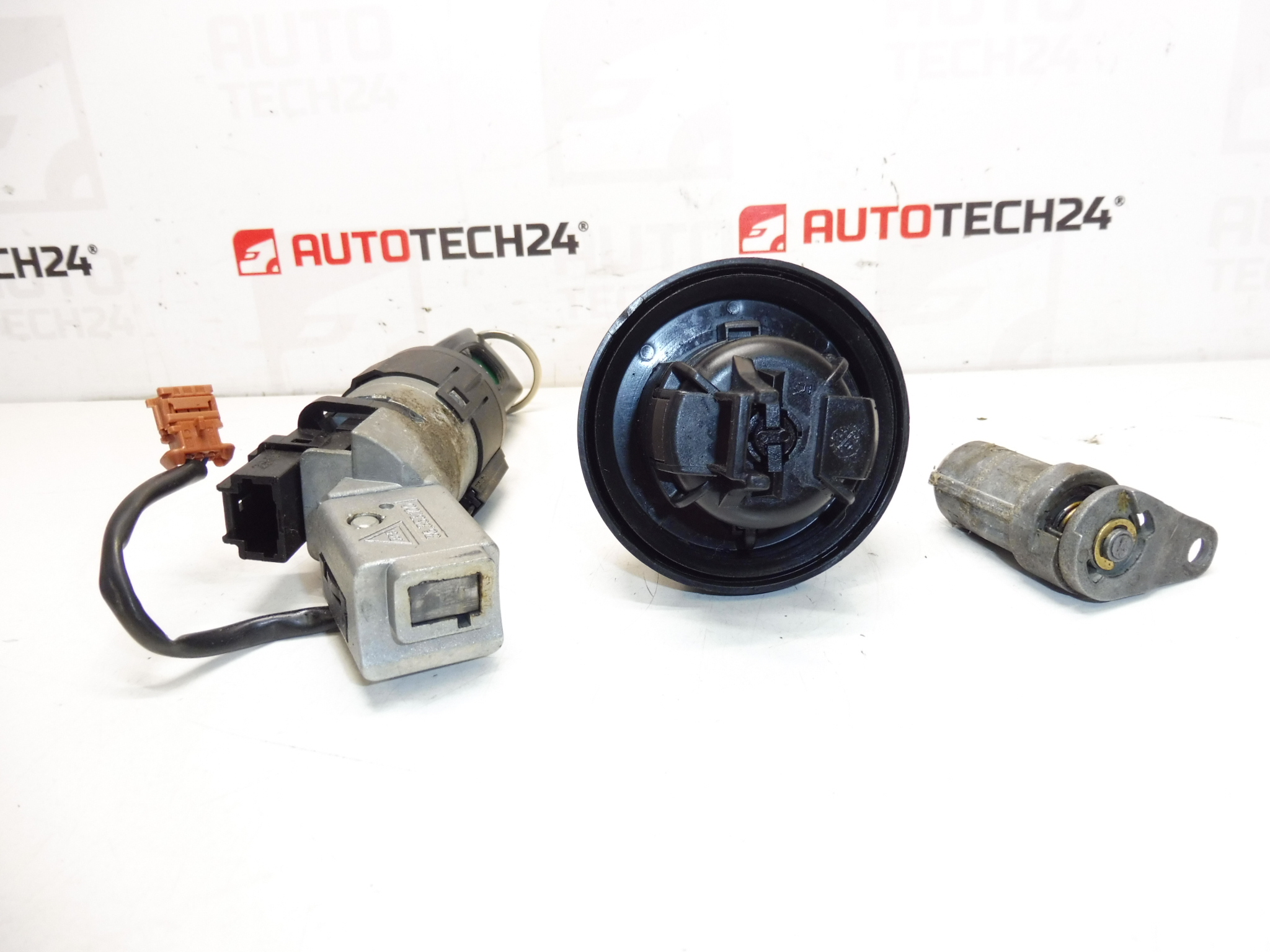 Set blocare 2 chei Peugeot 307 4162GA 4162KG