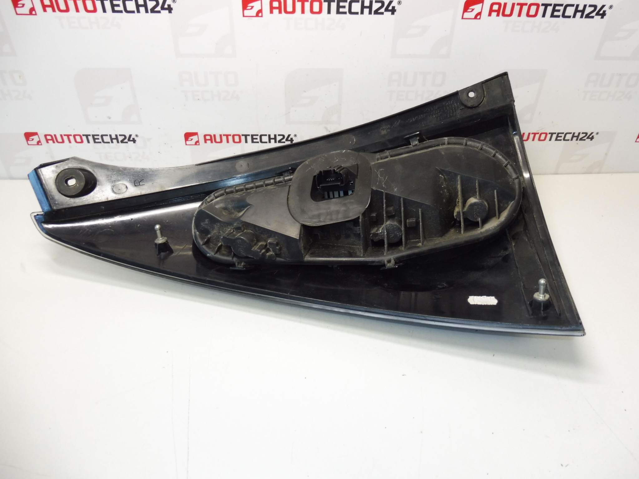 Lampa spate dreapta Citroën C1 81550-0H060 6351x8