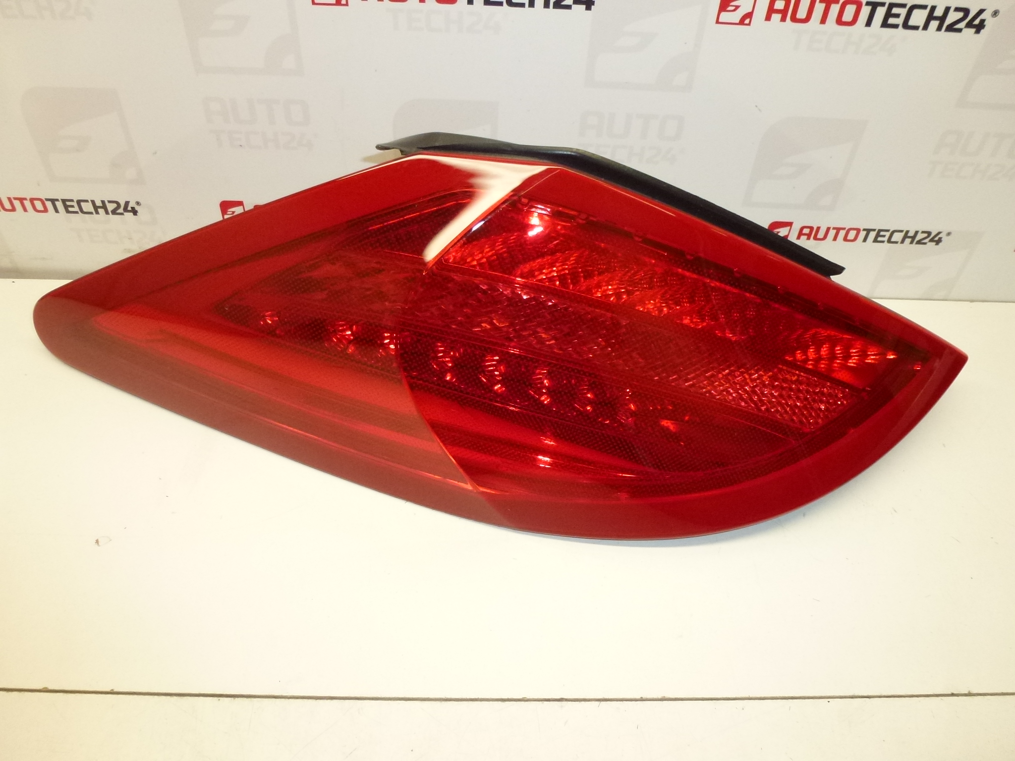 Lampa spate stanga Peugeot 308 CC 6350GG