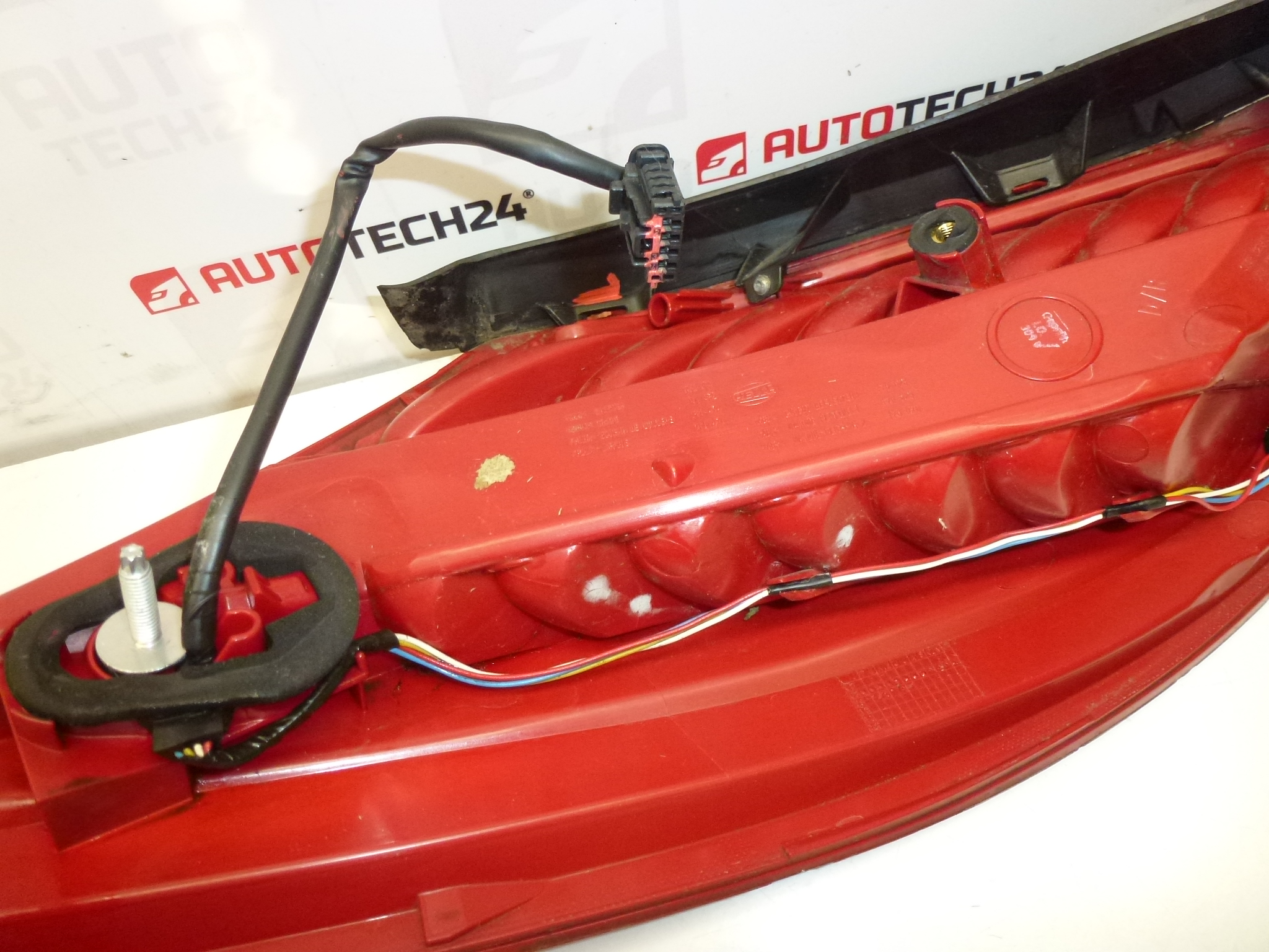 Lampa spate dreapta Peugeot 308 CC 6351GG