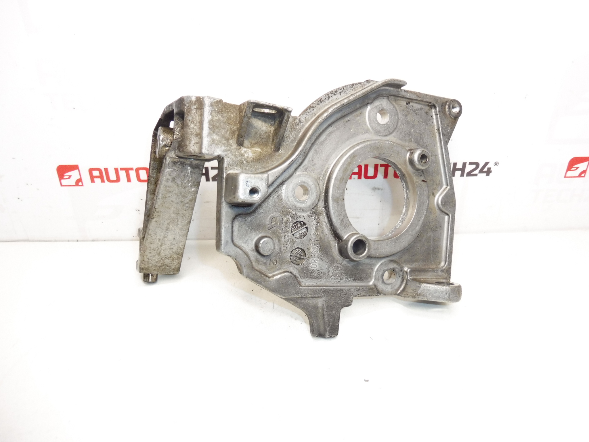 Suport de pompă de injecție 1.4 HDI 16V 8HY 9643421980 192654