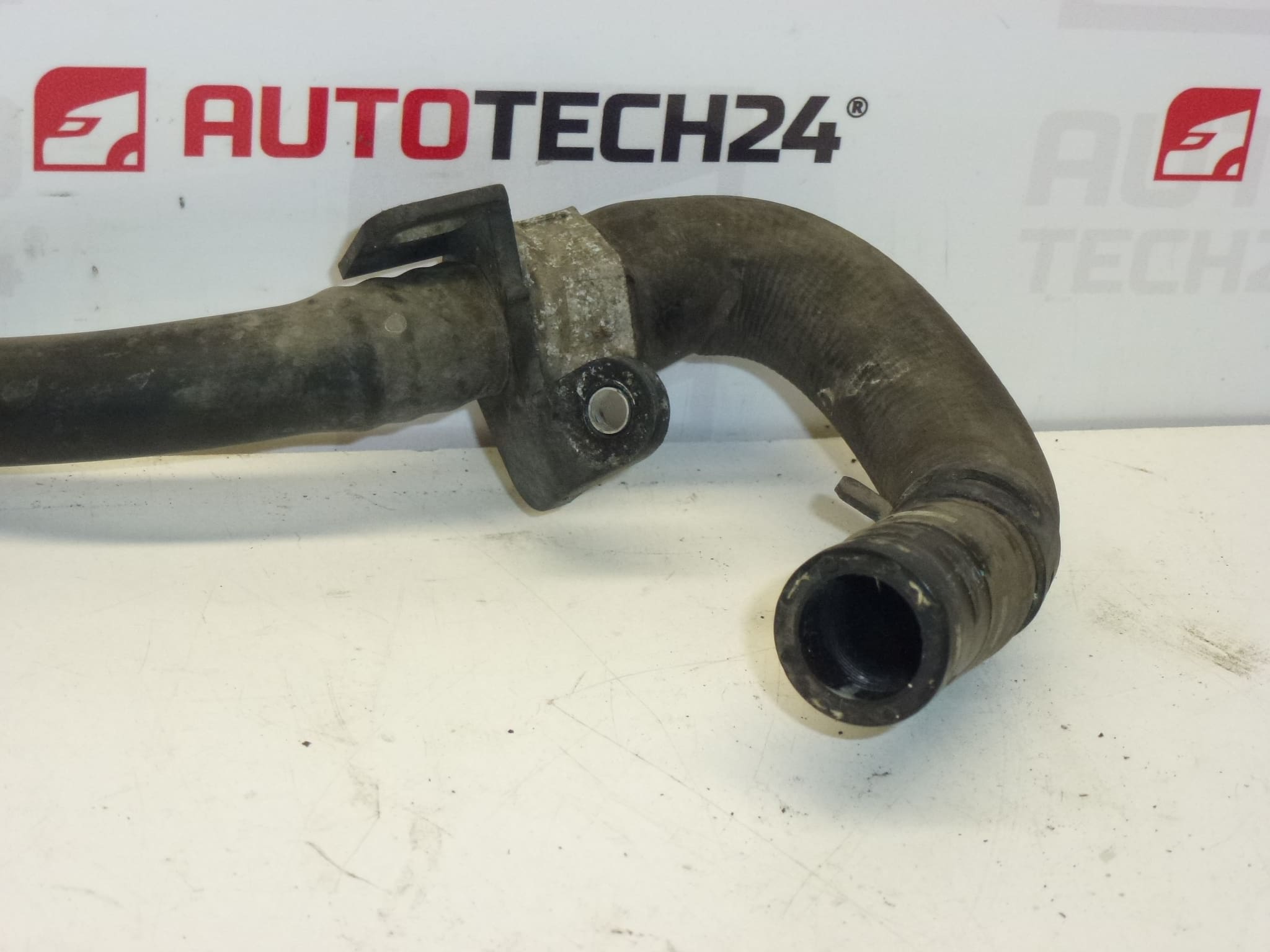 Furtun apa Citroën Peugeot 1.6 HDI 9681299480 1317R8