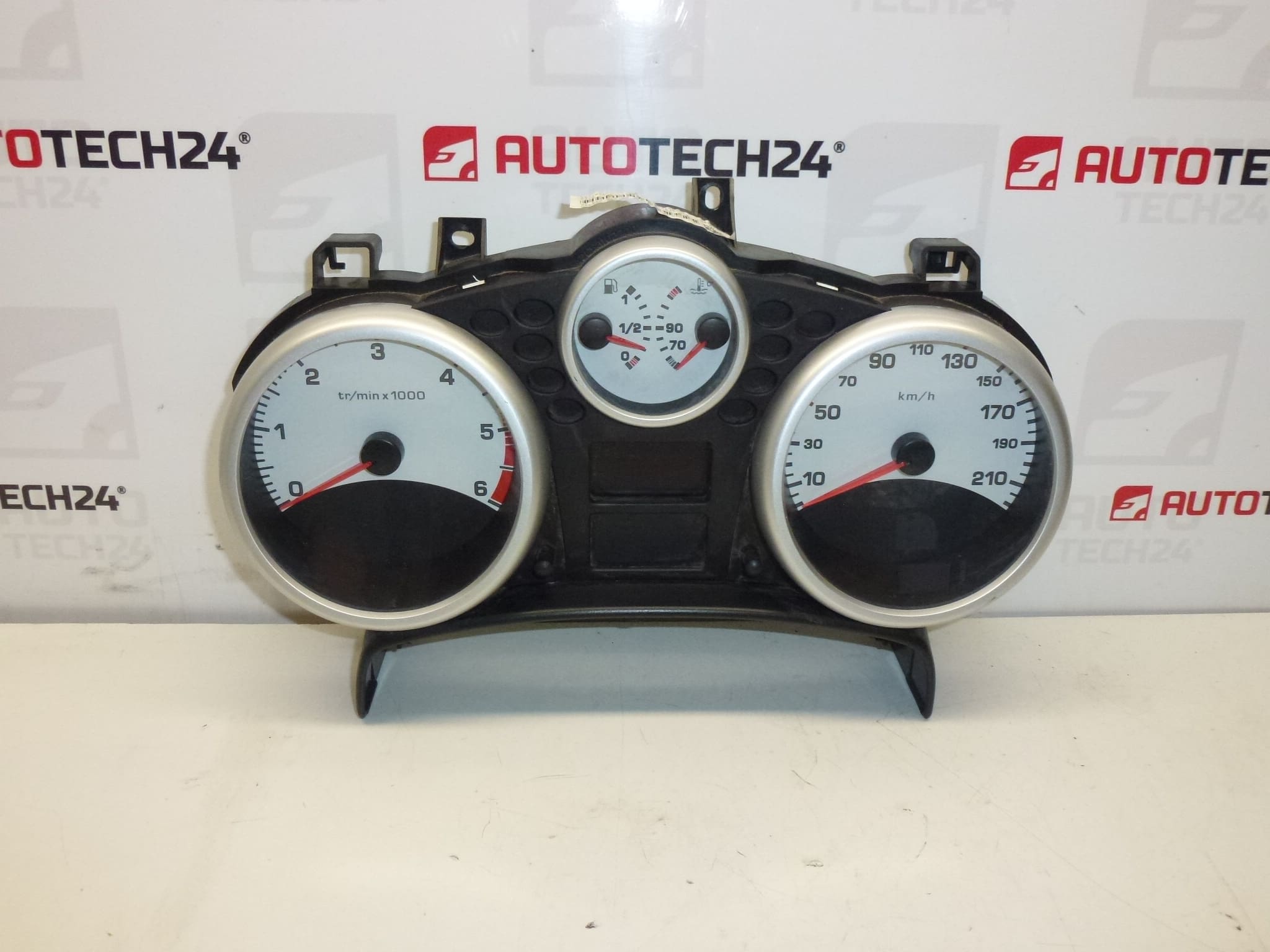 Vitezometru Peugeot 207 9662904780 610640 6103EC