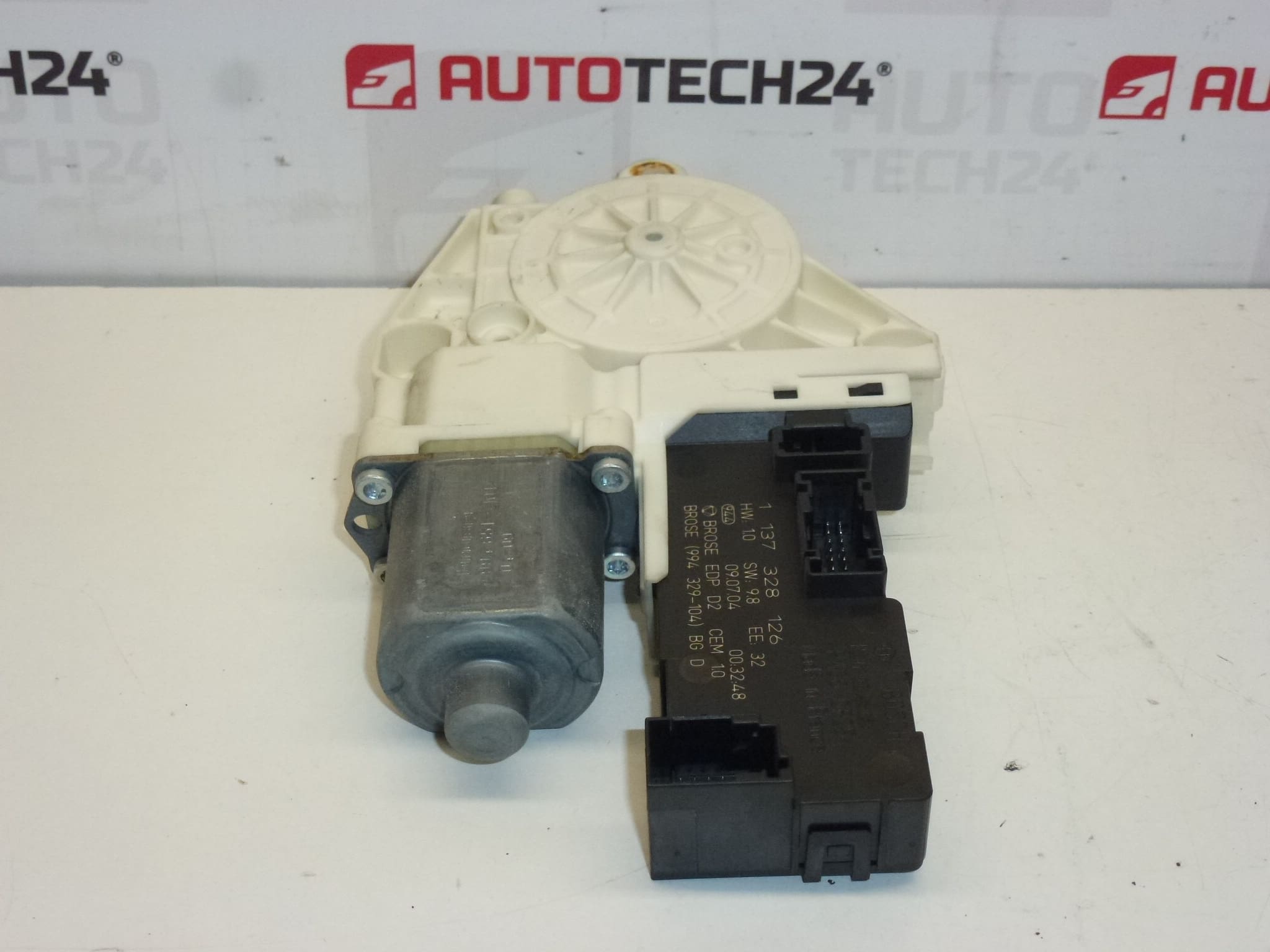 Motor geam dreapta Peugeot 407 1137328126 9222Y8