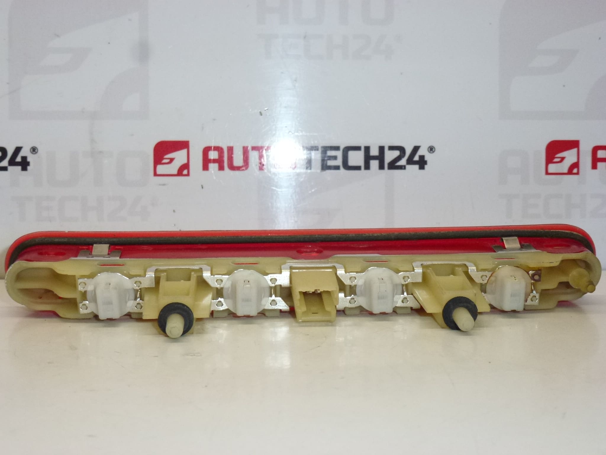 Lumina a treia de frana Peugeot 207 9649986880 6350Y2