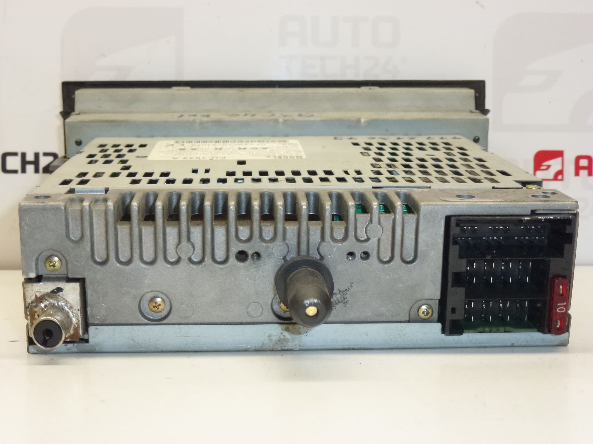 Radio auto cu CD Peugeot 406 9636704880 9643180280
