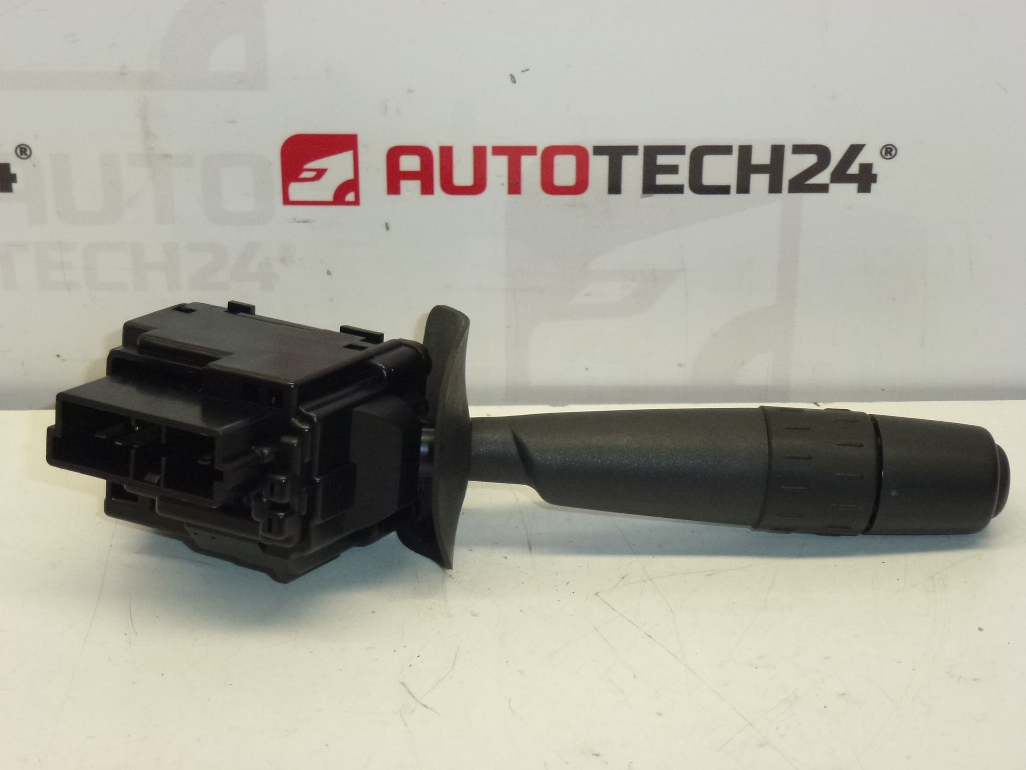 Driver ștergător Citroën Peugeot 96186612ZL 6239A8