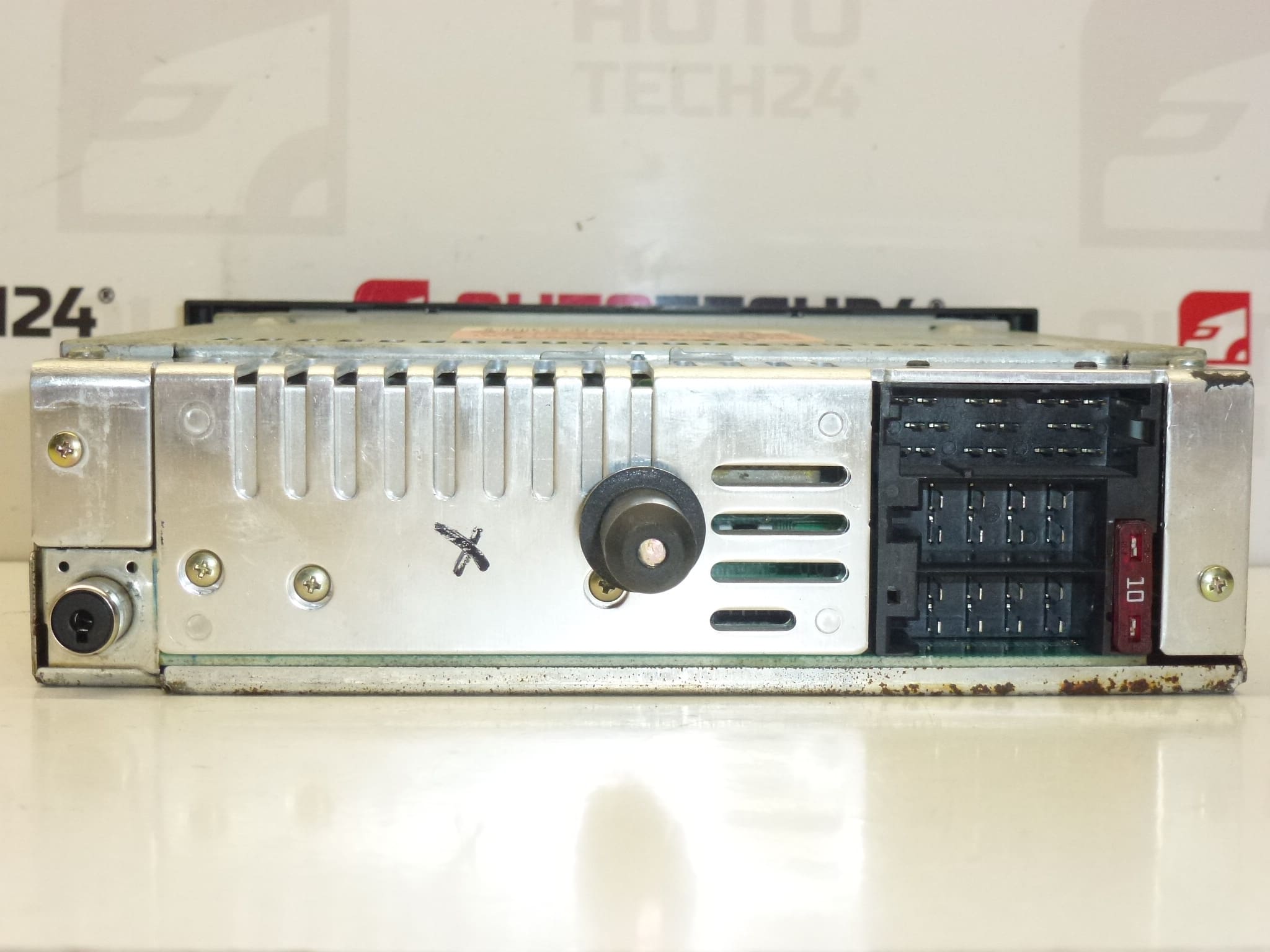 Radio auto CLARION Citroën Peugeot 96476647XT 6564JW