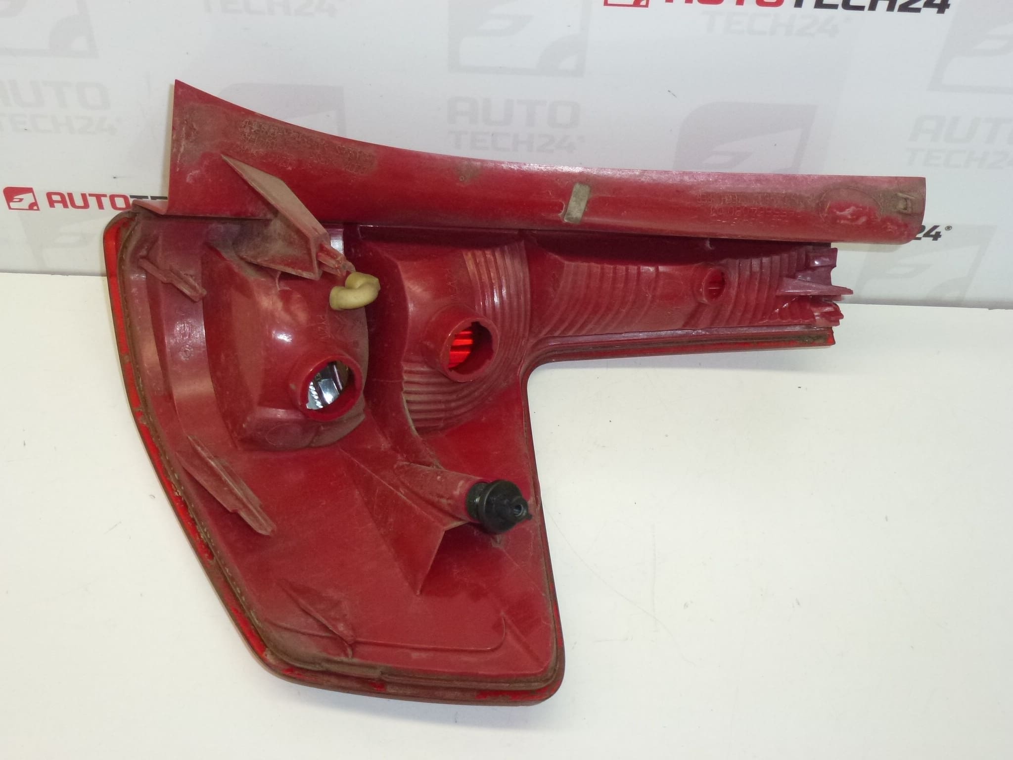 Lampa spate stanga Citroën C4 5 usi 9655864080 6350T8