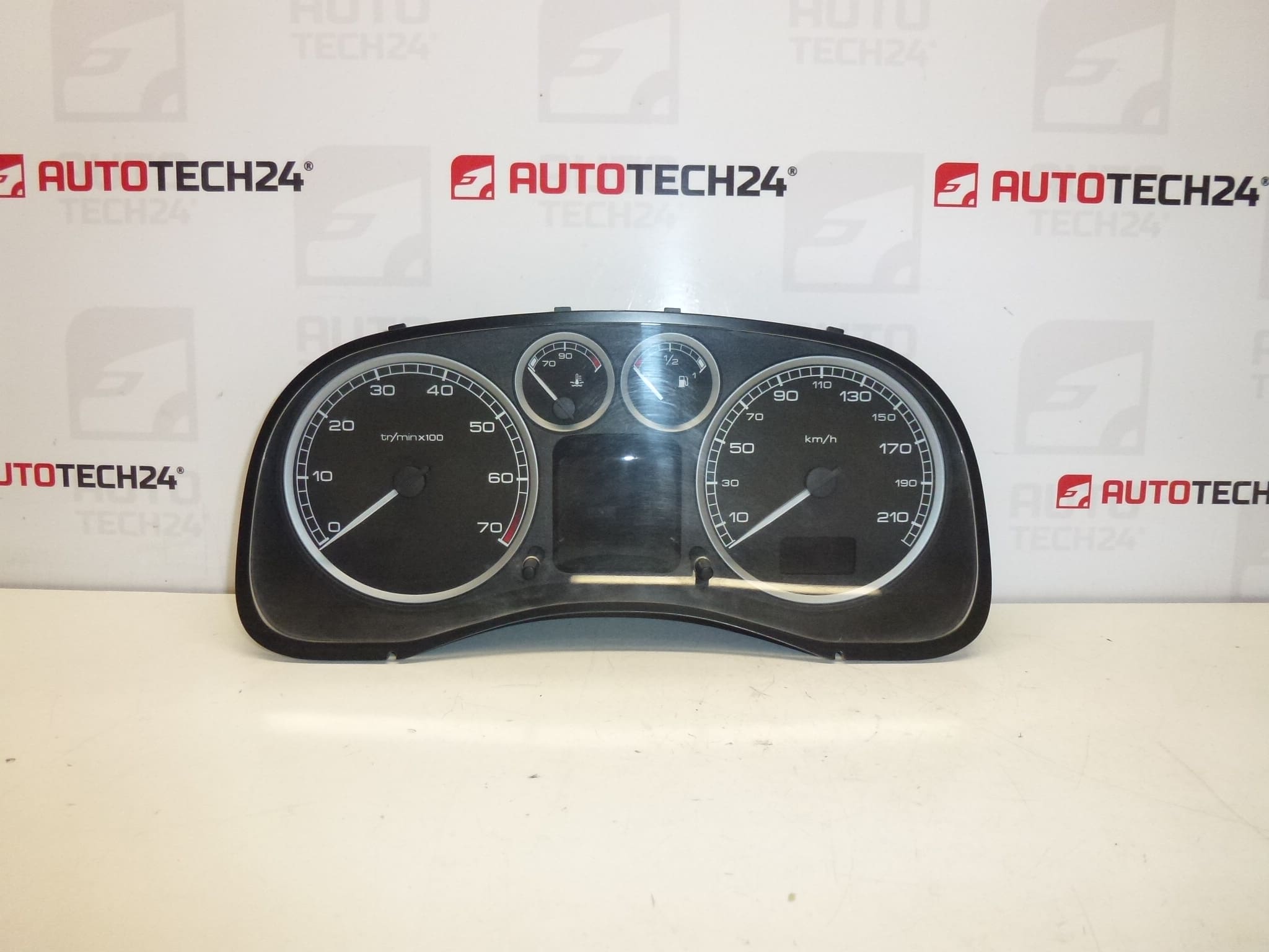 Vitezometru Peugeot 307 kilometraj 182 mii km 9645768480 6103F7