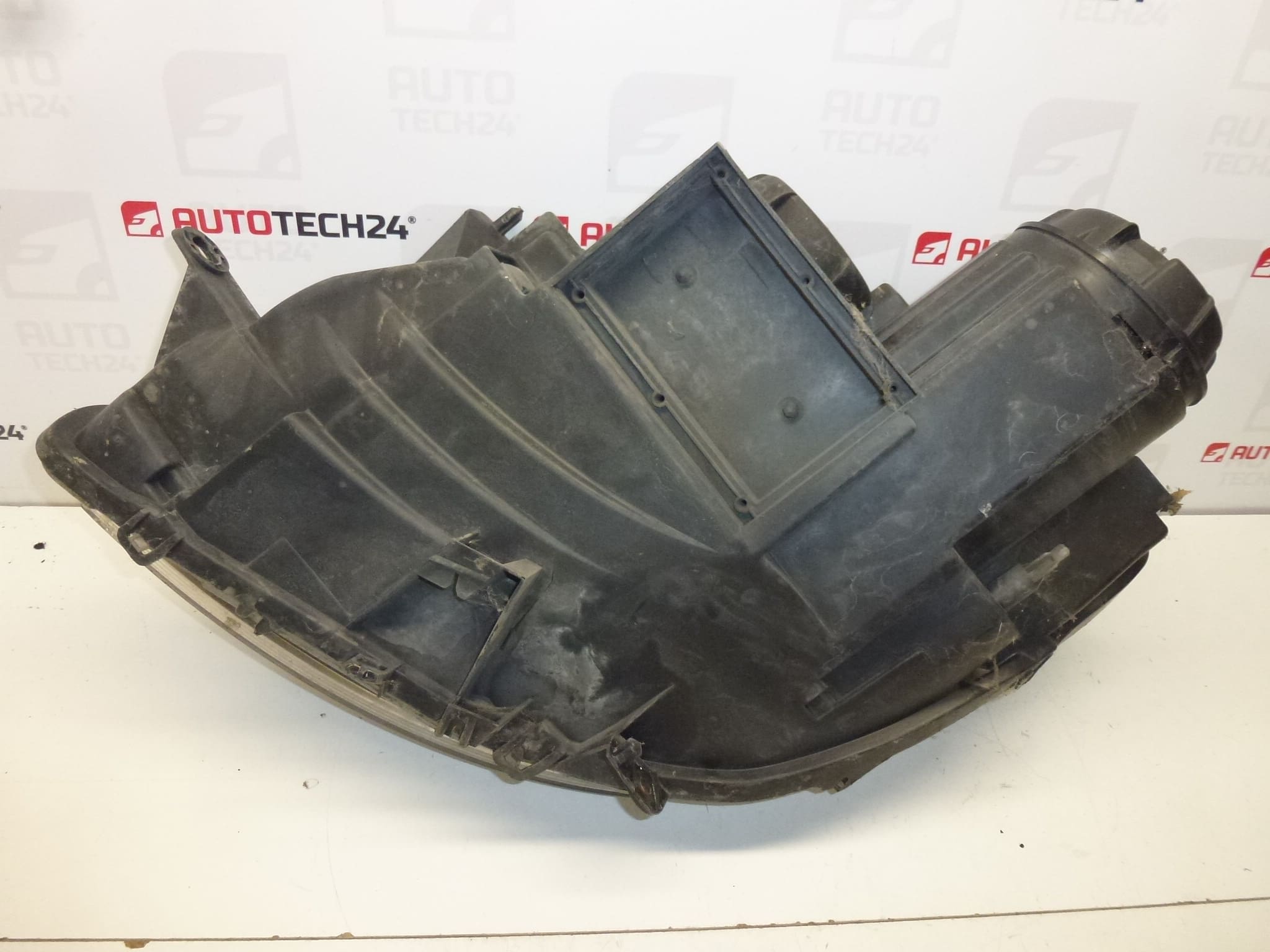 Lampa fata dreapta Citroën C8 89007042 620615