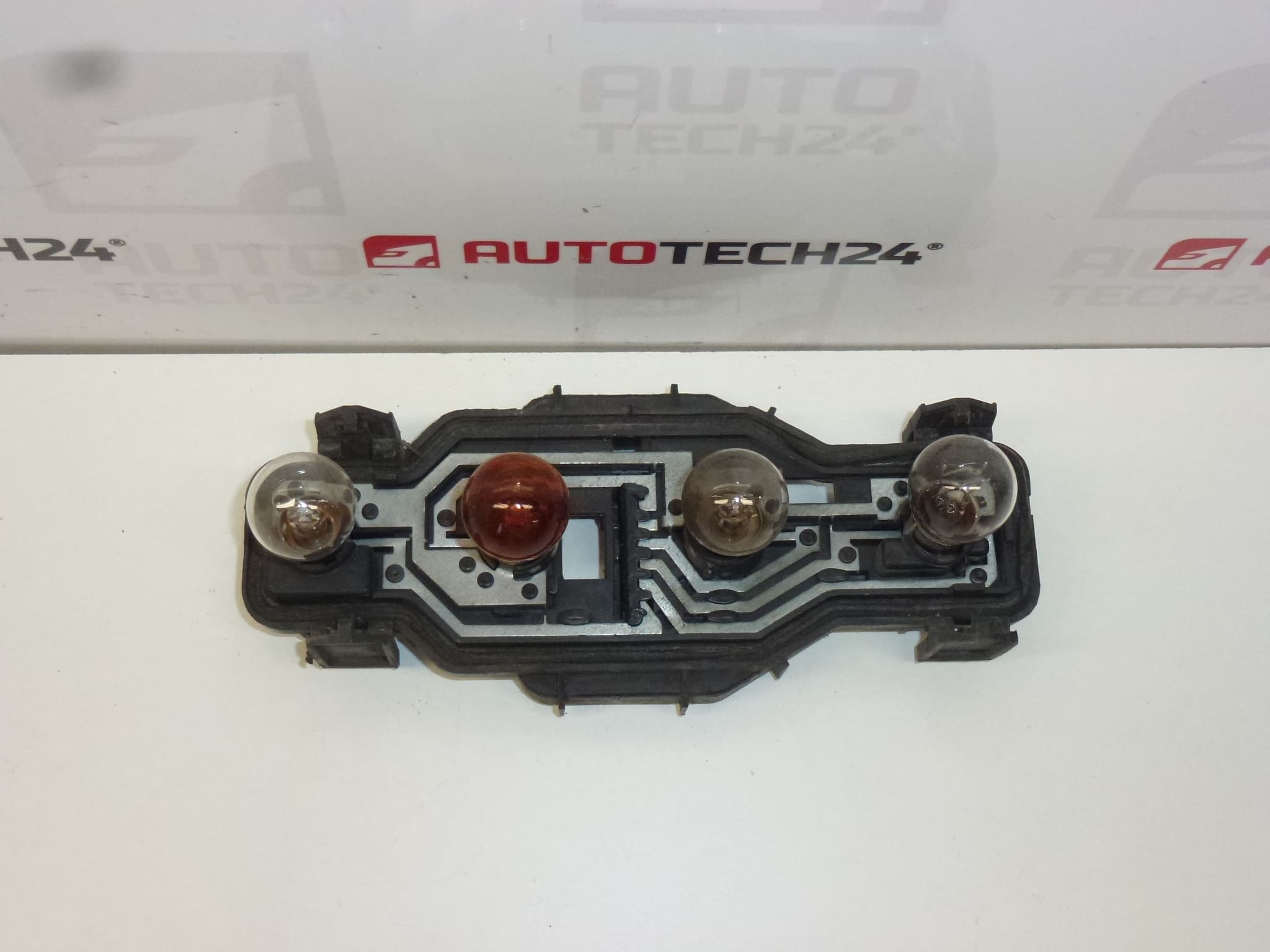 Soclu pentru bec Citroën Peugeot 634679