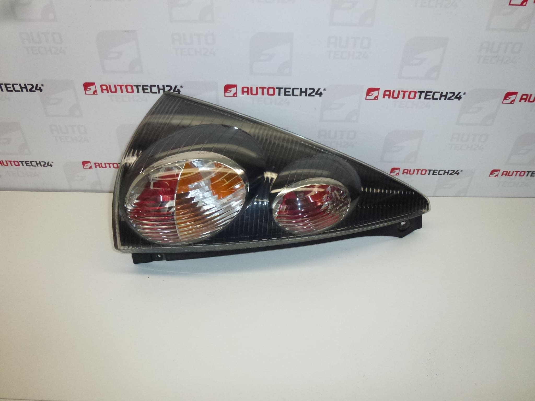 Lampa spate stanga Citroën C1 81560-0H060 6350X8