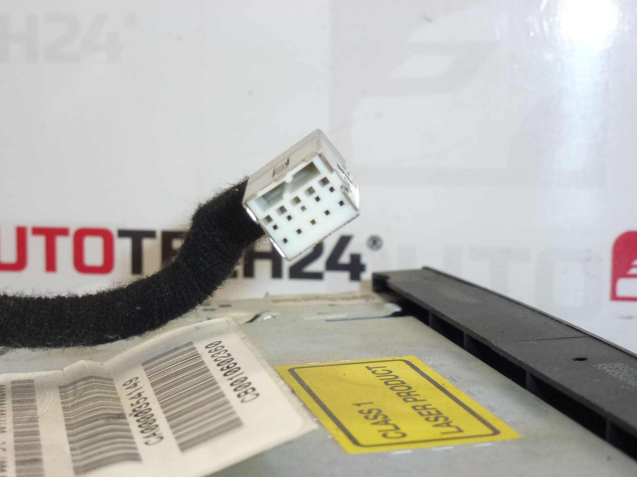 Radio auto Citroën Peugeot RT3-B5-N3 96640239XT 6574T8