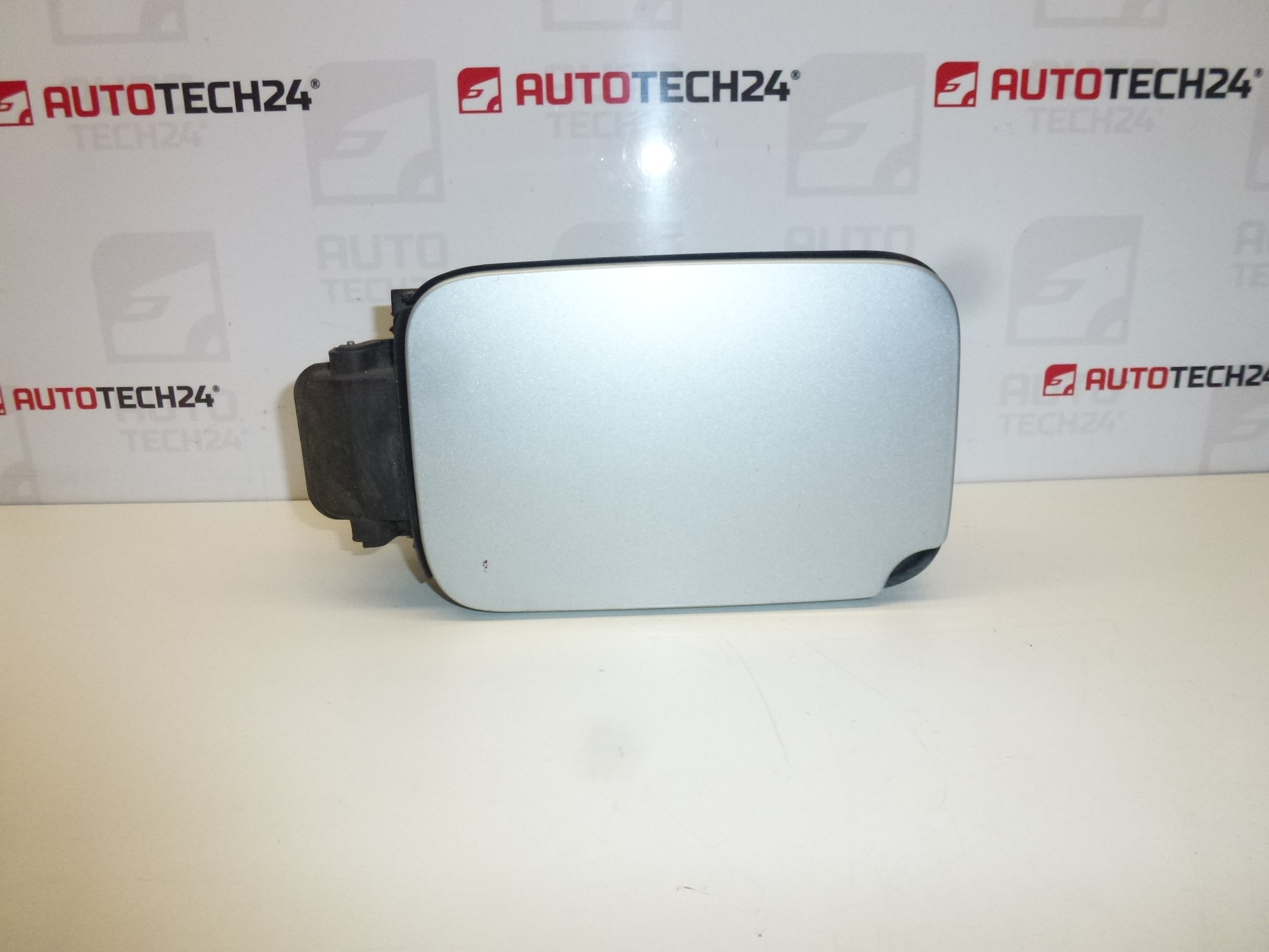 Capac capac rezervor argintiu Peugeot 807 Citroën C8 EZRC 1485207080 151790