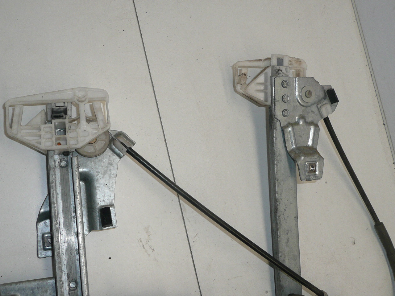 Extractor de geam LP Citroën Berlingo I și II 9221G3