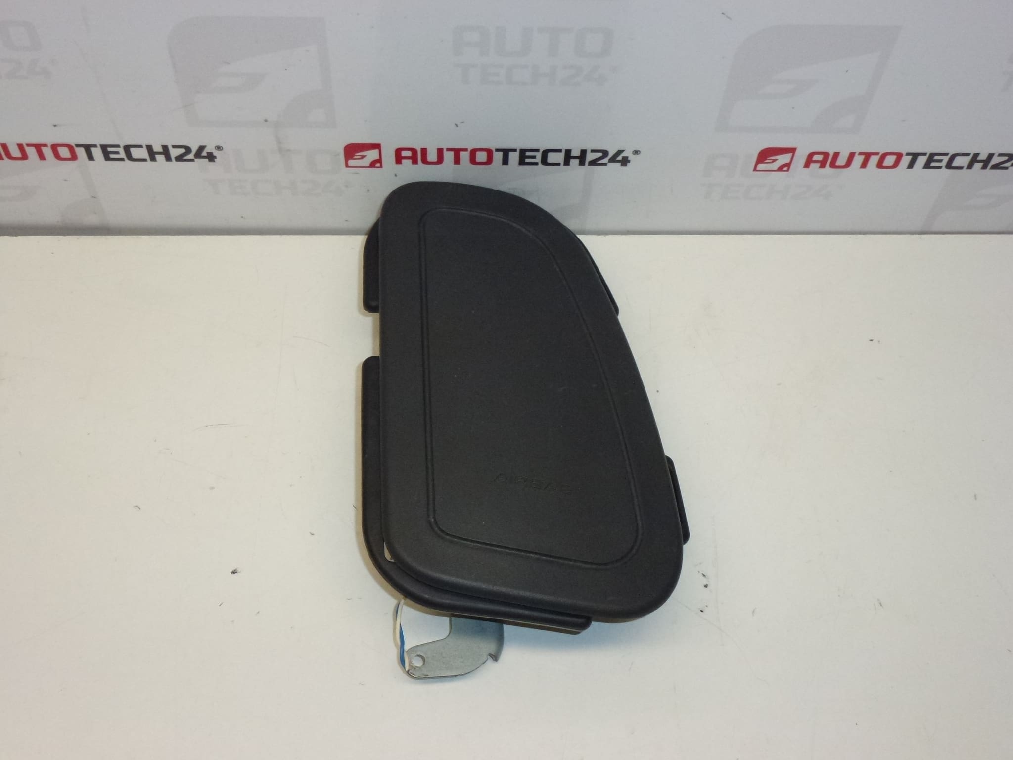 Airbag pentru scaun Citroën C3 C4 dreapta 96574085ZE 8216LW