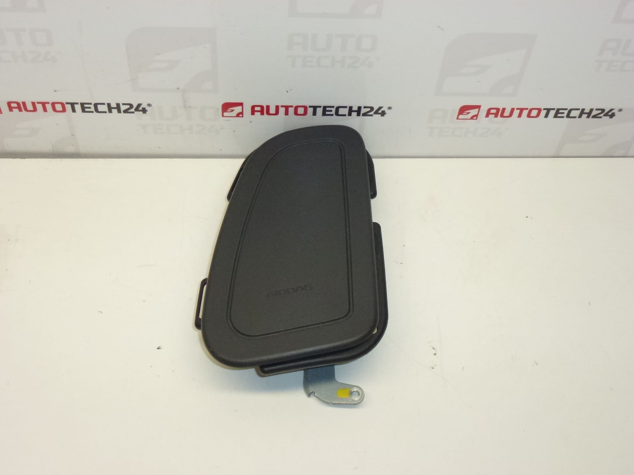 Airbag pentru scaun Citroën C3 C4 stânga 96574084ZE 8216NA