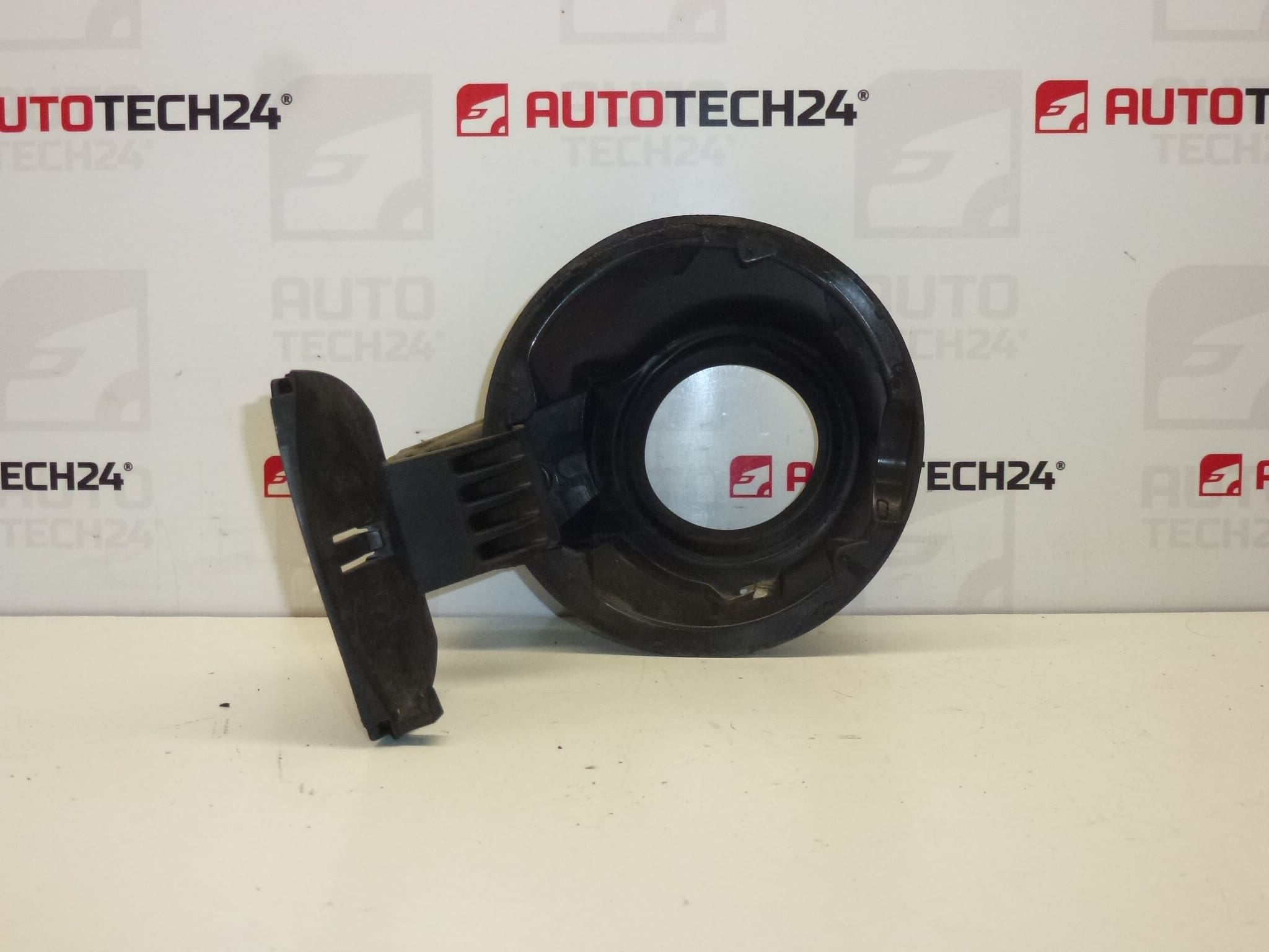 Capac rezervor Peugeot 207 151896