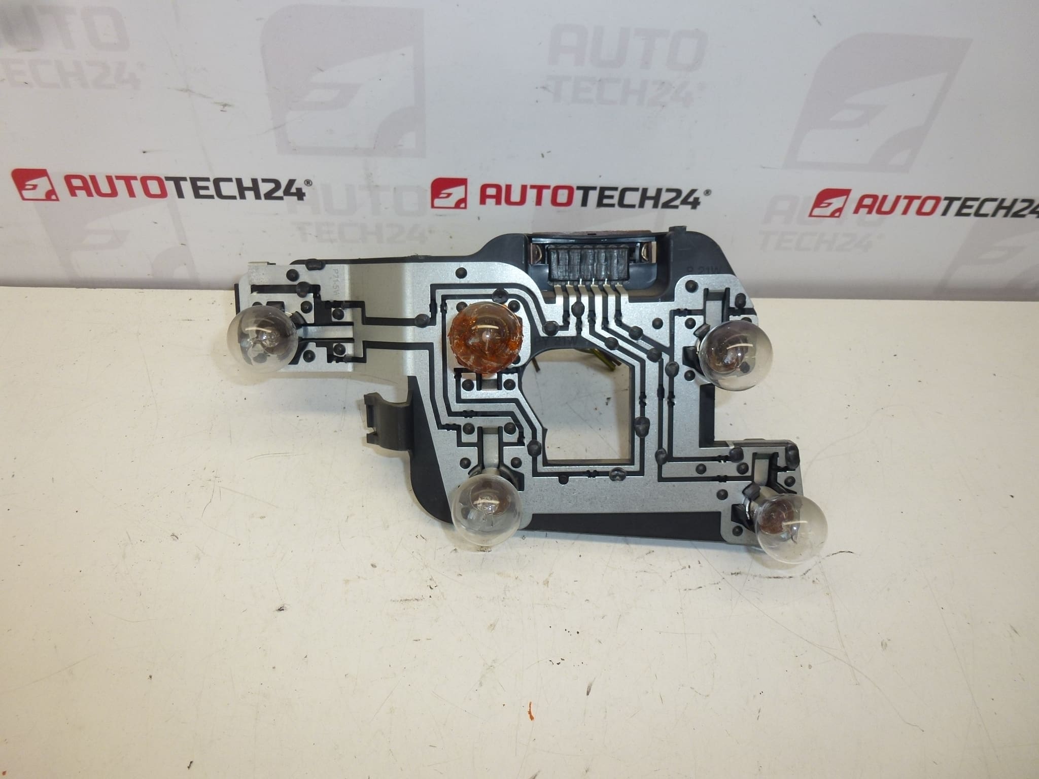 Citroën Xsara 6350P0 soclu lampă spate stânga cu cablaj