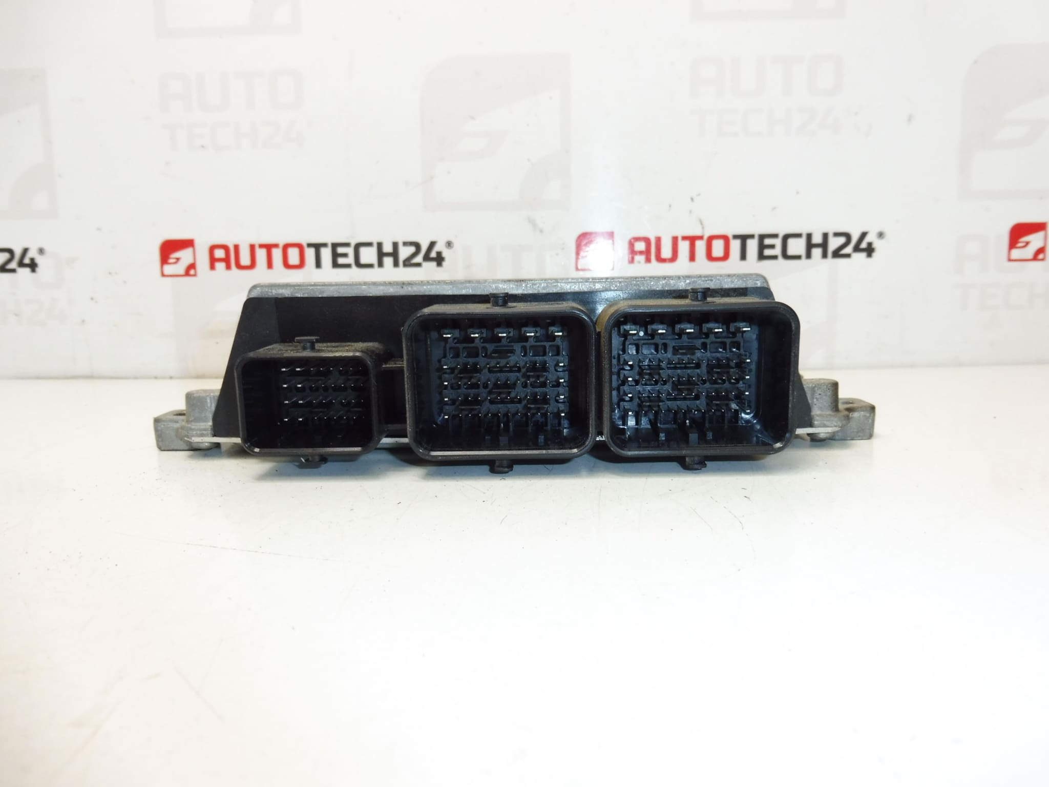 ECU Valeo V46.21 Citroën Peugeot 9806166080 9804436280 - imagine 2