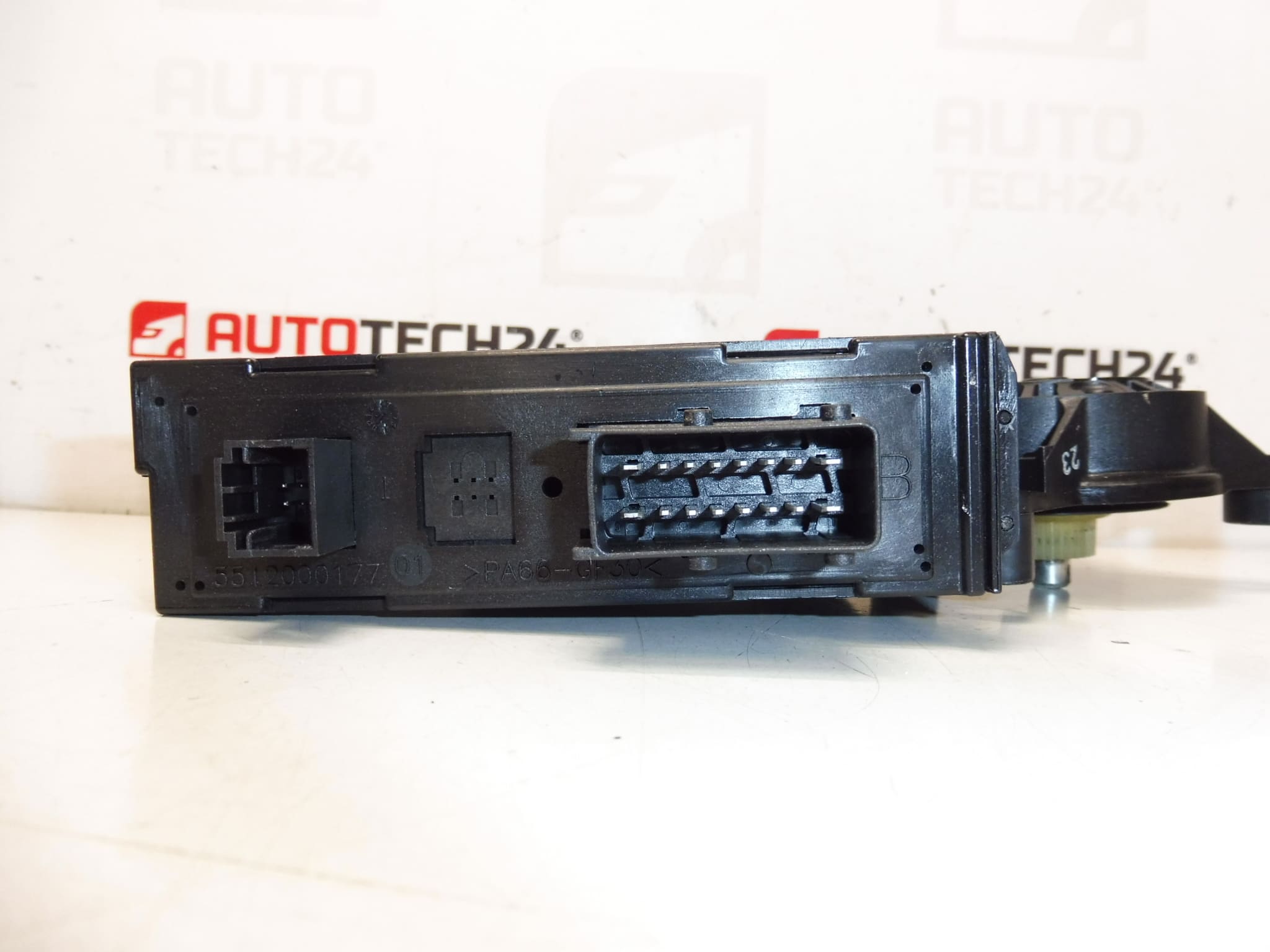 Motorul geamului din stânga față PSA Peugeot 307 9637131280 9221CA - imagine 2