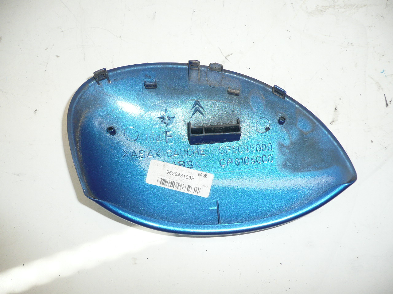 Capac oglinda stanga Peugeot 206 KMF 962843103F 815242