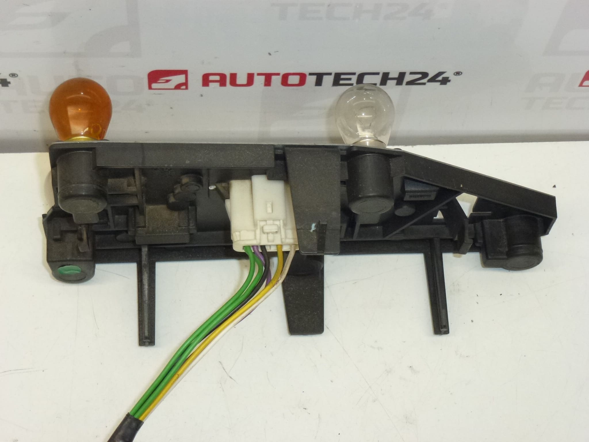 Soclu Bec Stop Dreapta Peugeot 406 4 Uși 9630364777 6351L5 - imagine 2