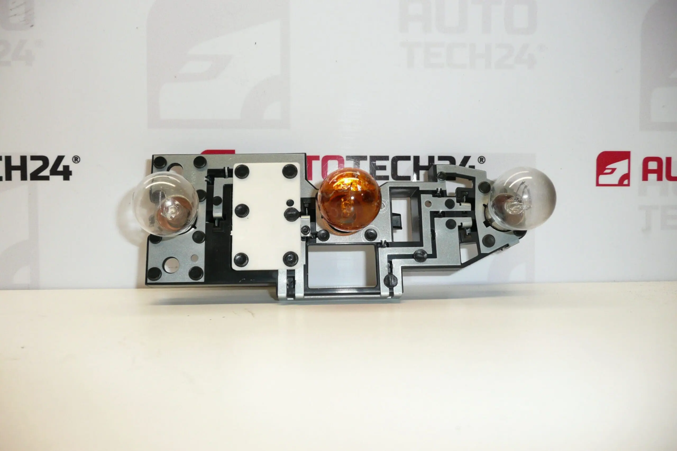Soclu lămpi spate Citroën C5 II 89032703