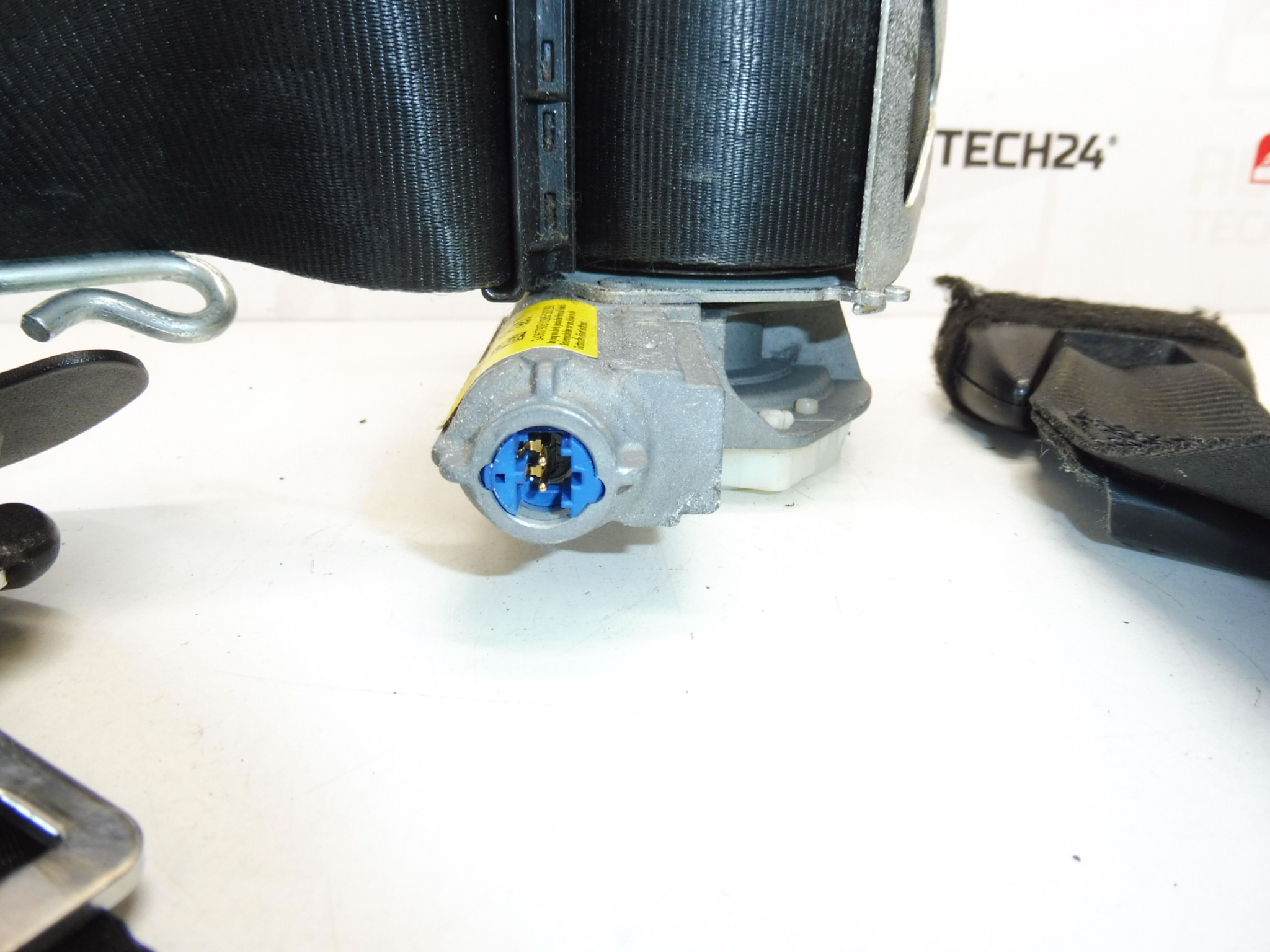 Centura dreapta Peugeot 3008 5008 34068389F 8975HN