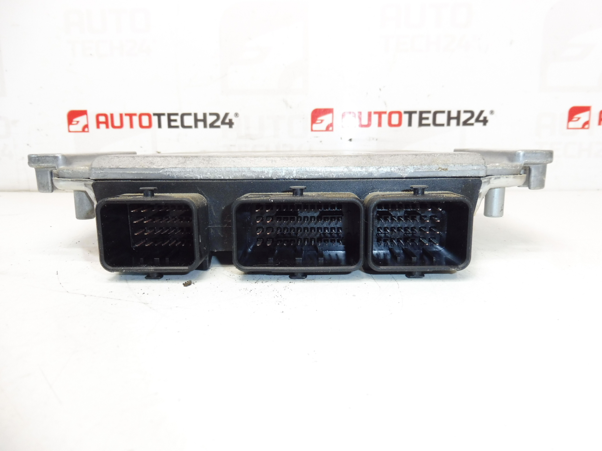 Unitate de Control Bosch EDC15C2 2.2 HDI 0281011780 9657157080 1940G7