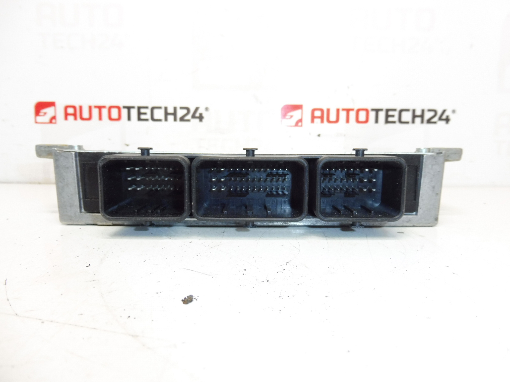 Unitate de control ECU Sagem S2000-1 1.8 16V 9643786680-01