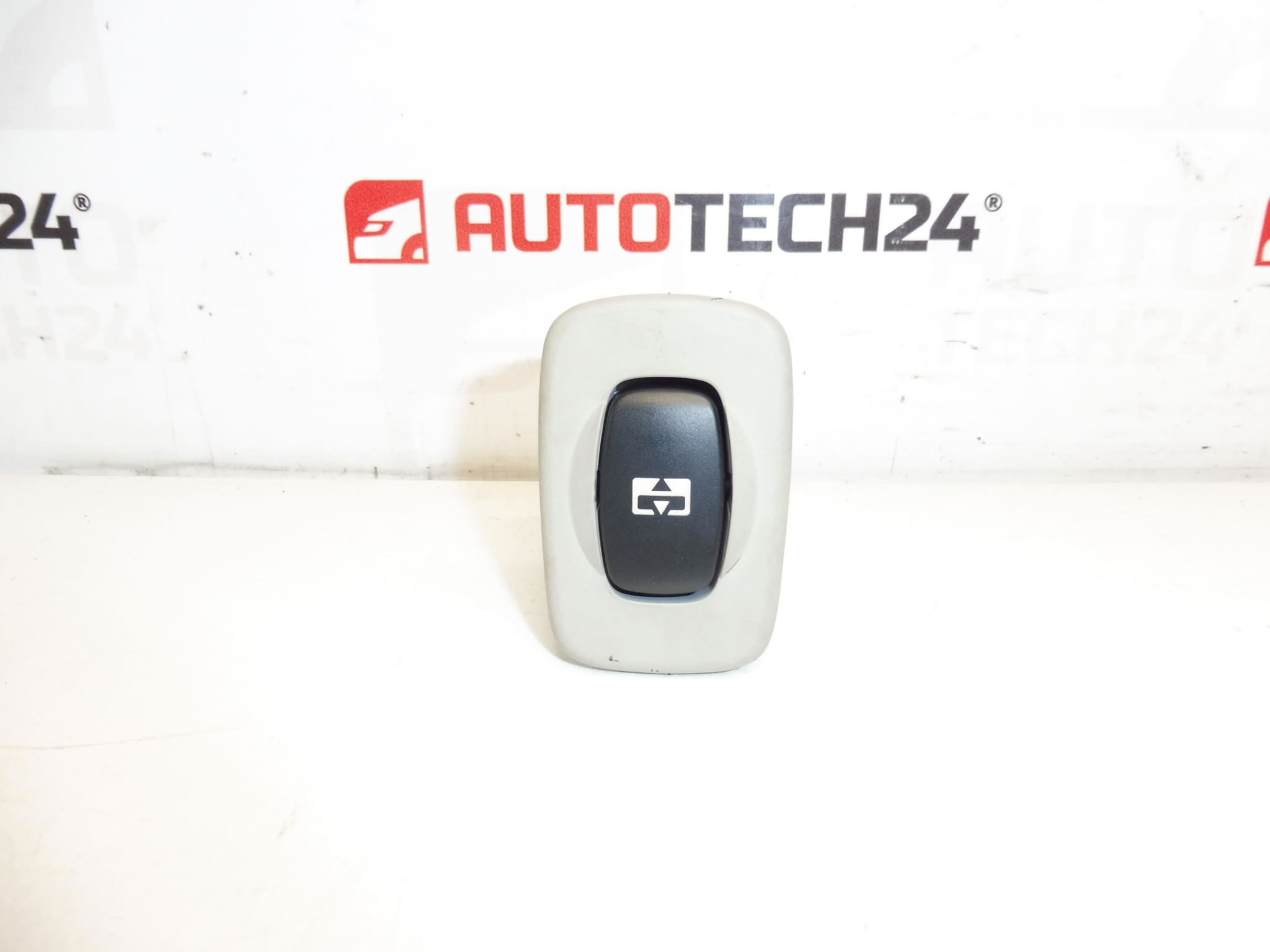 Acoperiș Citroën C8 Peugeot 807 14889230BJ 6554P8