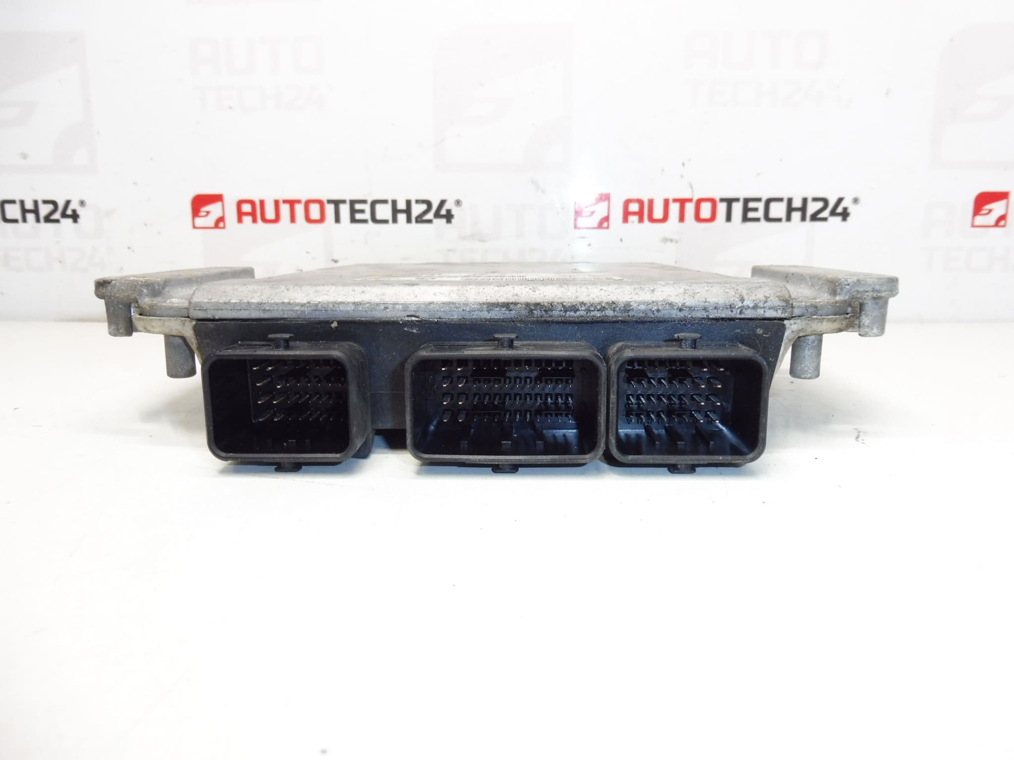 Unitate de Control ECU Bosch EDC15C2 2.2 HDI 0281012141 9661145280 - imagine 2