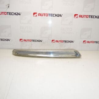 Farul drept Peugeot 807 630397