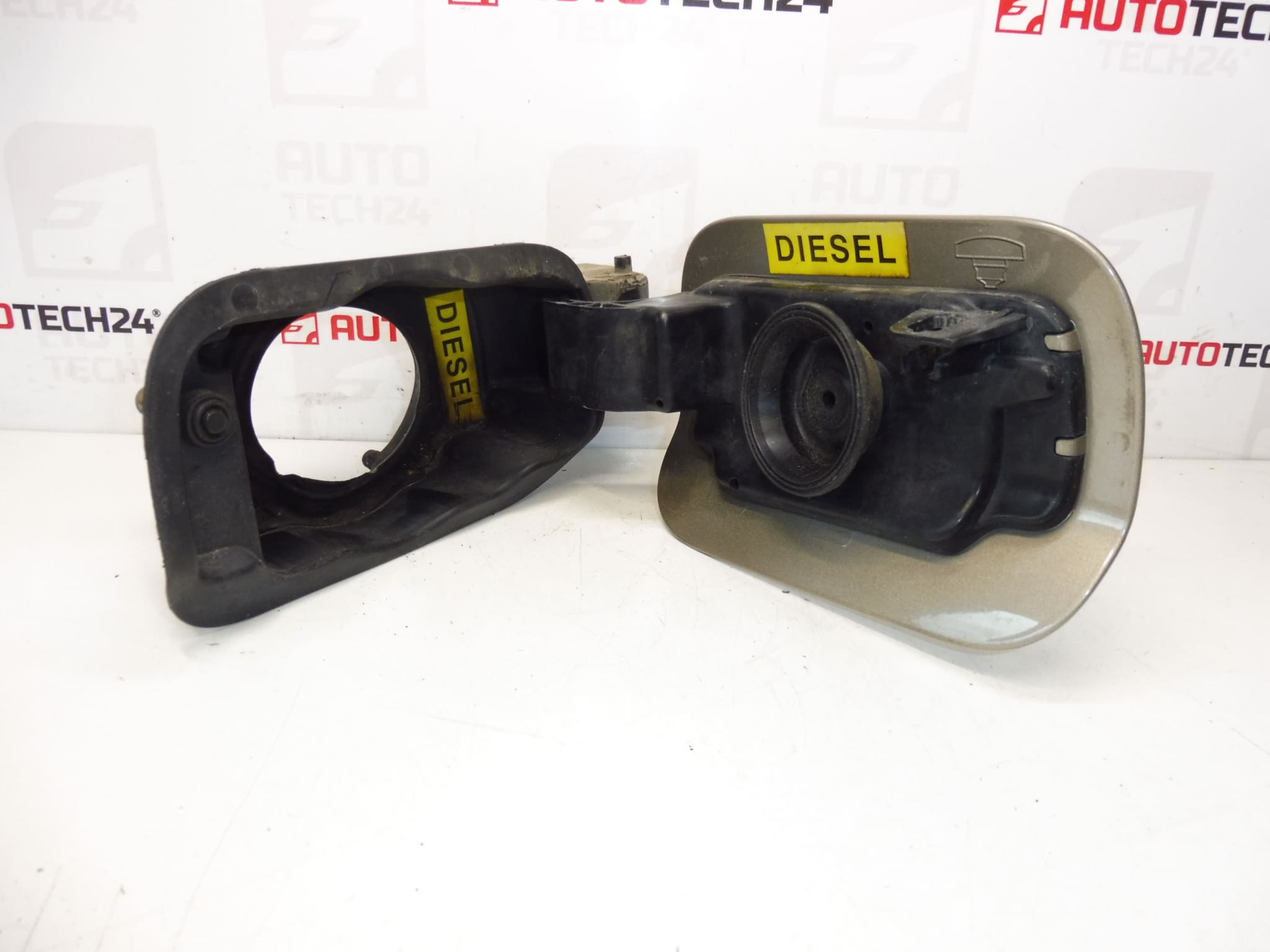 capac rezervor KCHC Citroën C5 X7 Kombi 151898 1517G4 - imagine 2